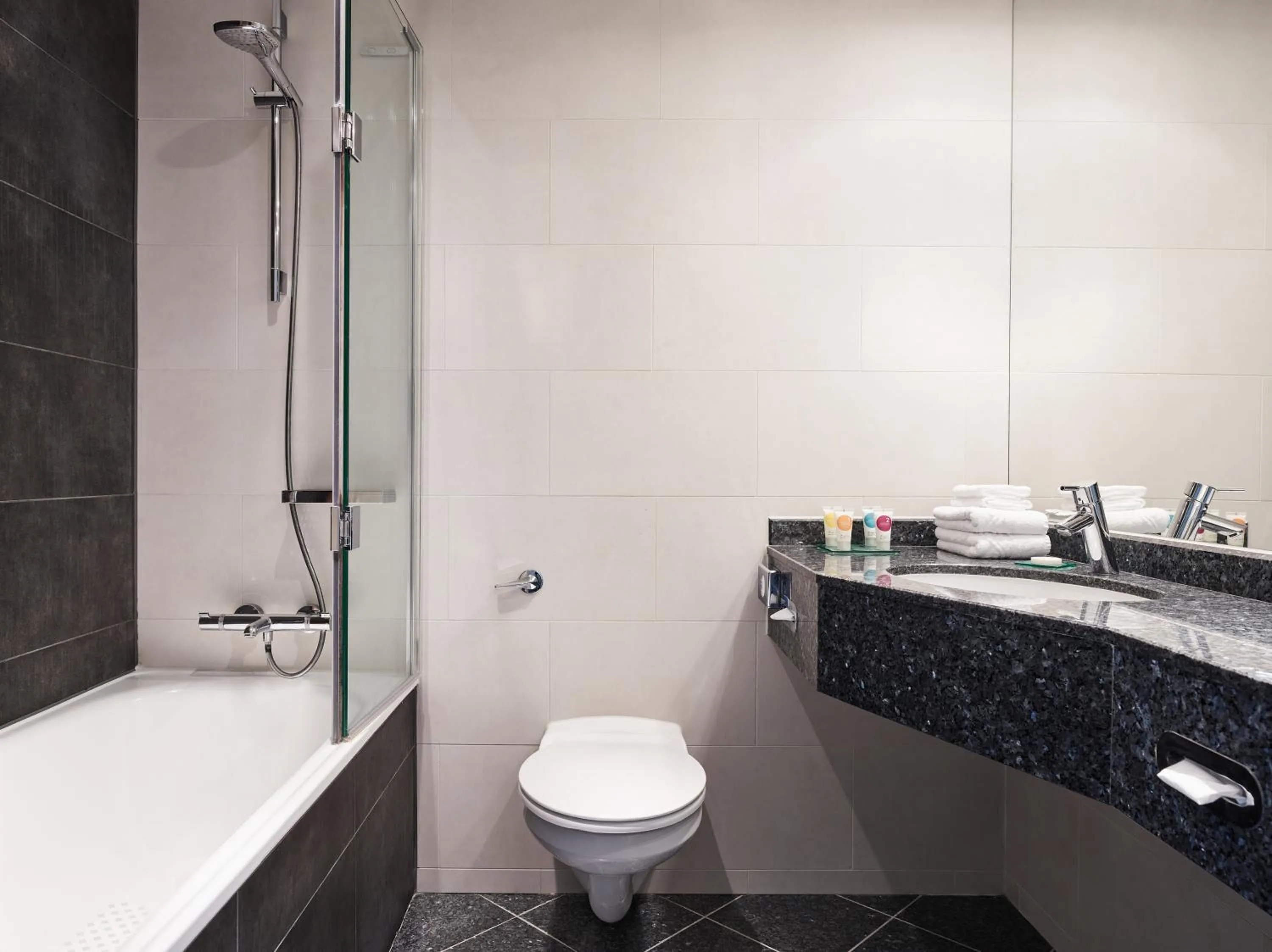 Bathroom in Hyatt Place London Heathrow Airport