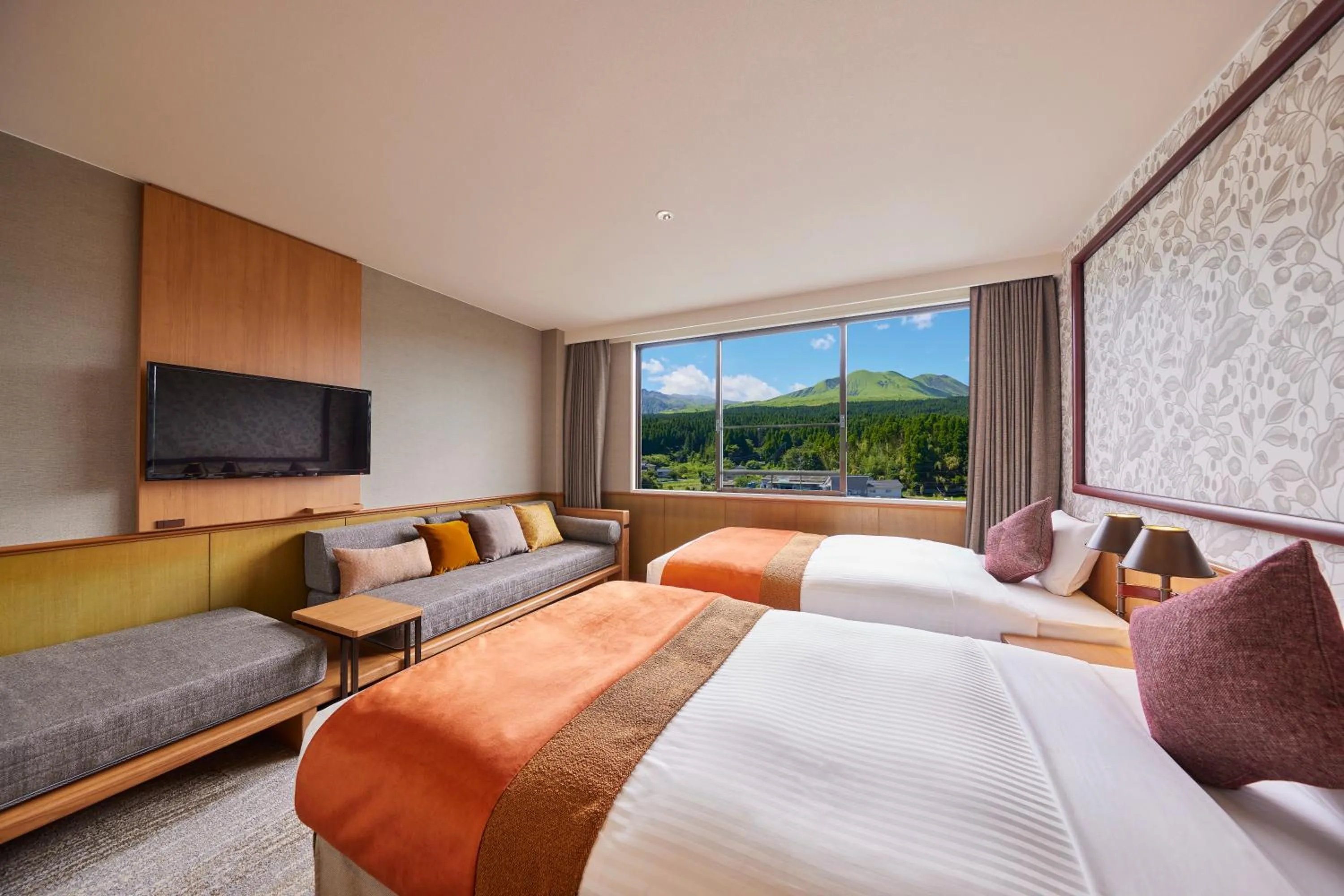 Living room, Bed in Hotel Aso No Tsukasa