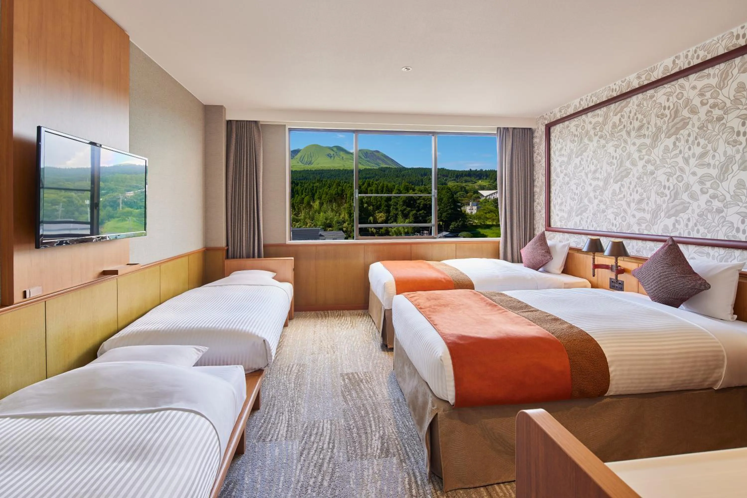 Living room, Bed in Hotel Aso No Tsukasa