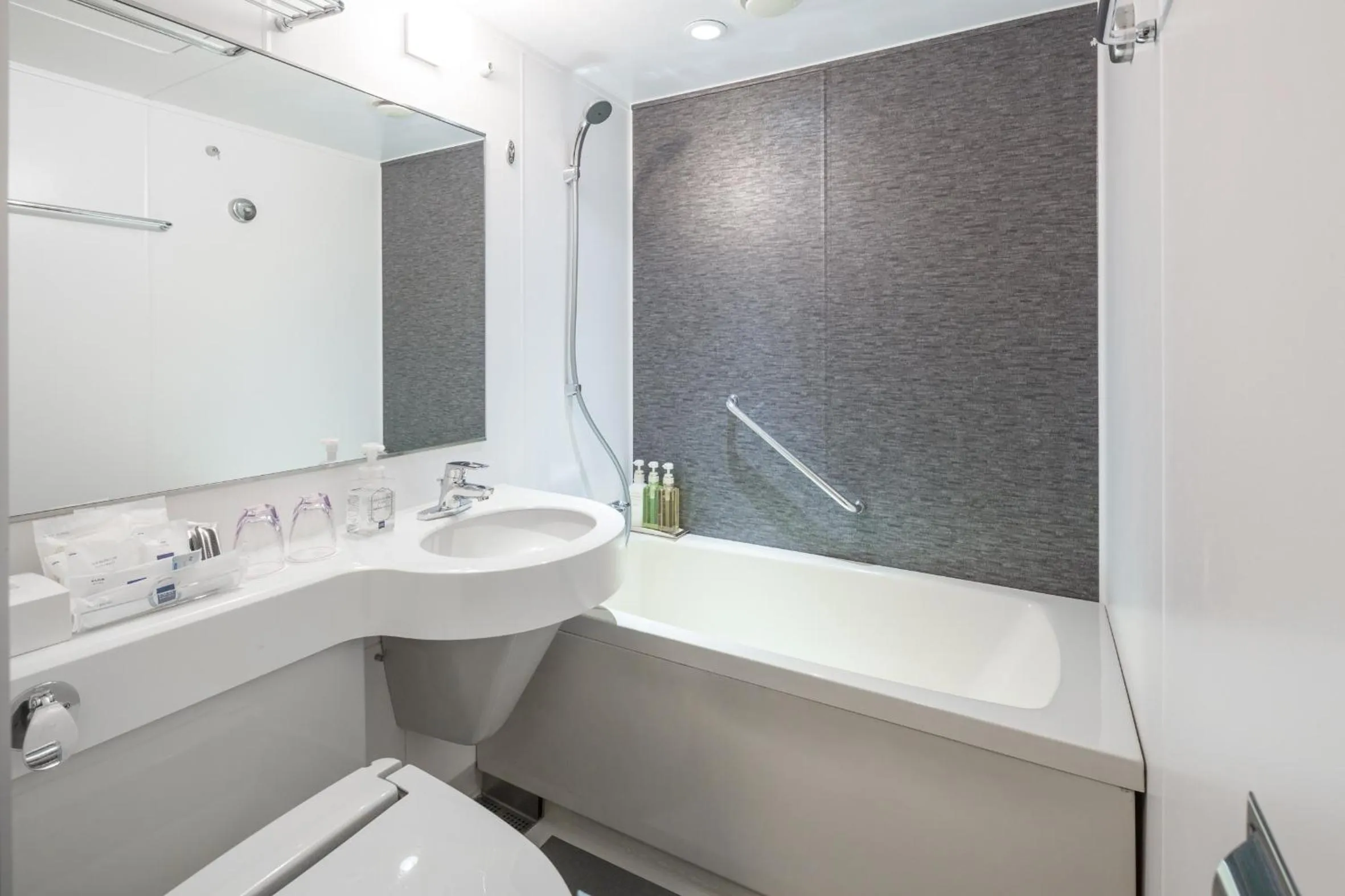 Shower in Hakata Excel Hotel Tokyu