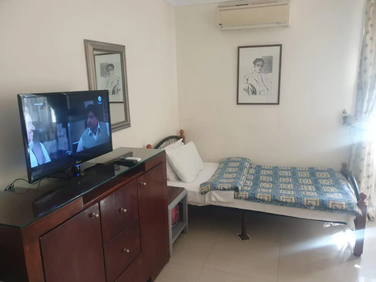 Bed in Alexander The Great Hotel