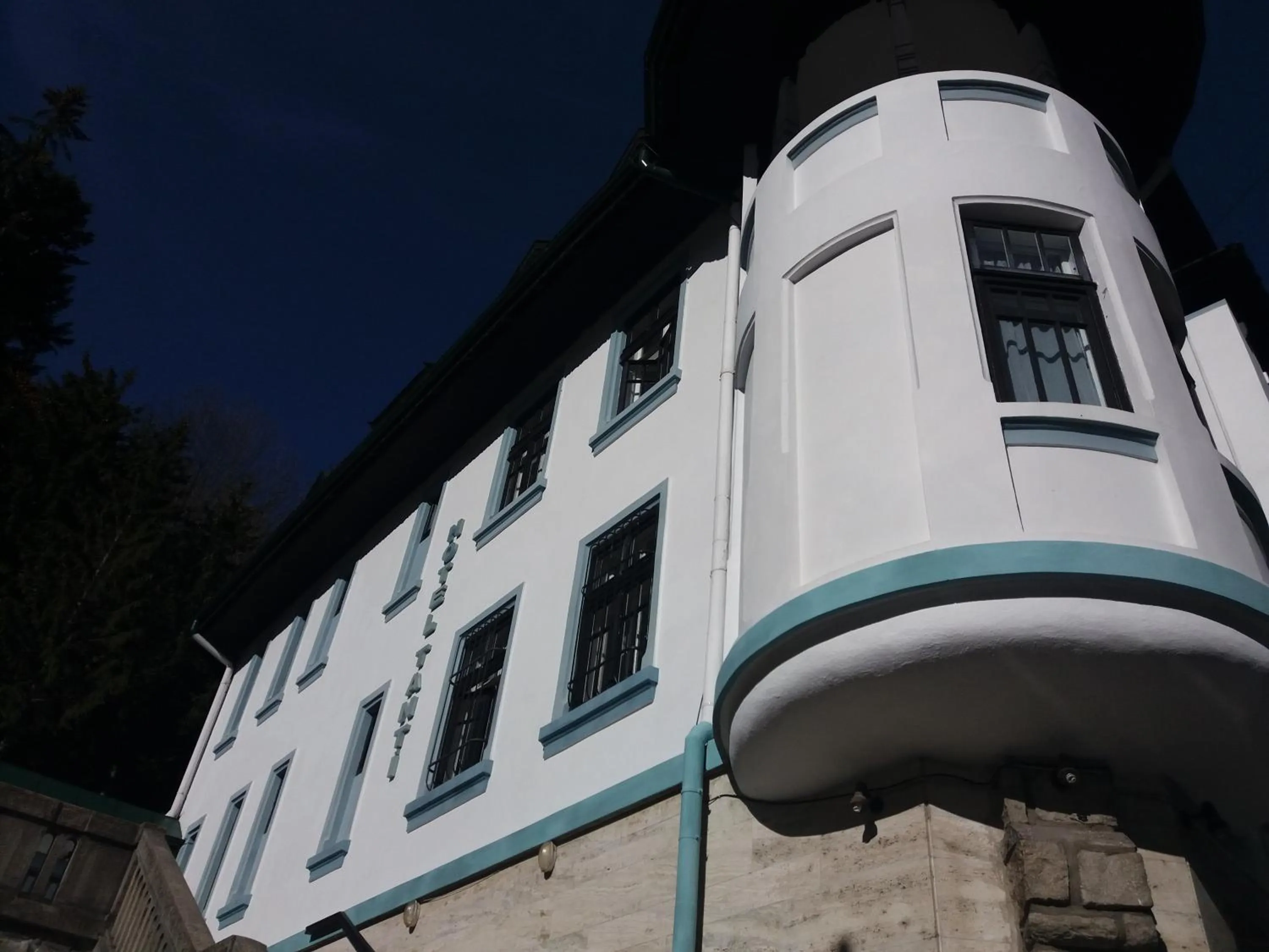 Facade/entrance in Hotel Tantzi