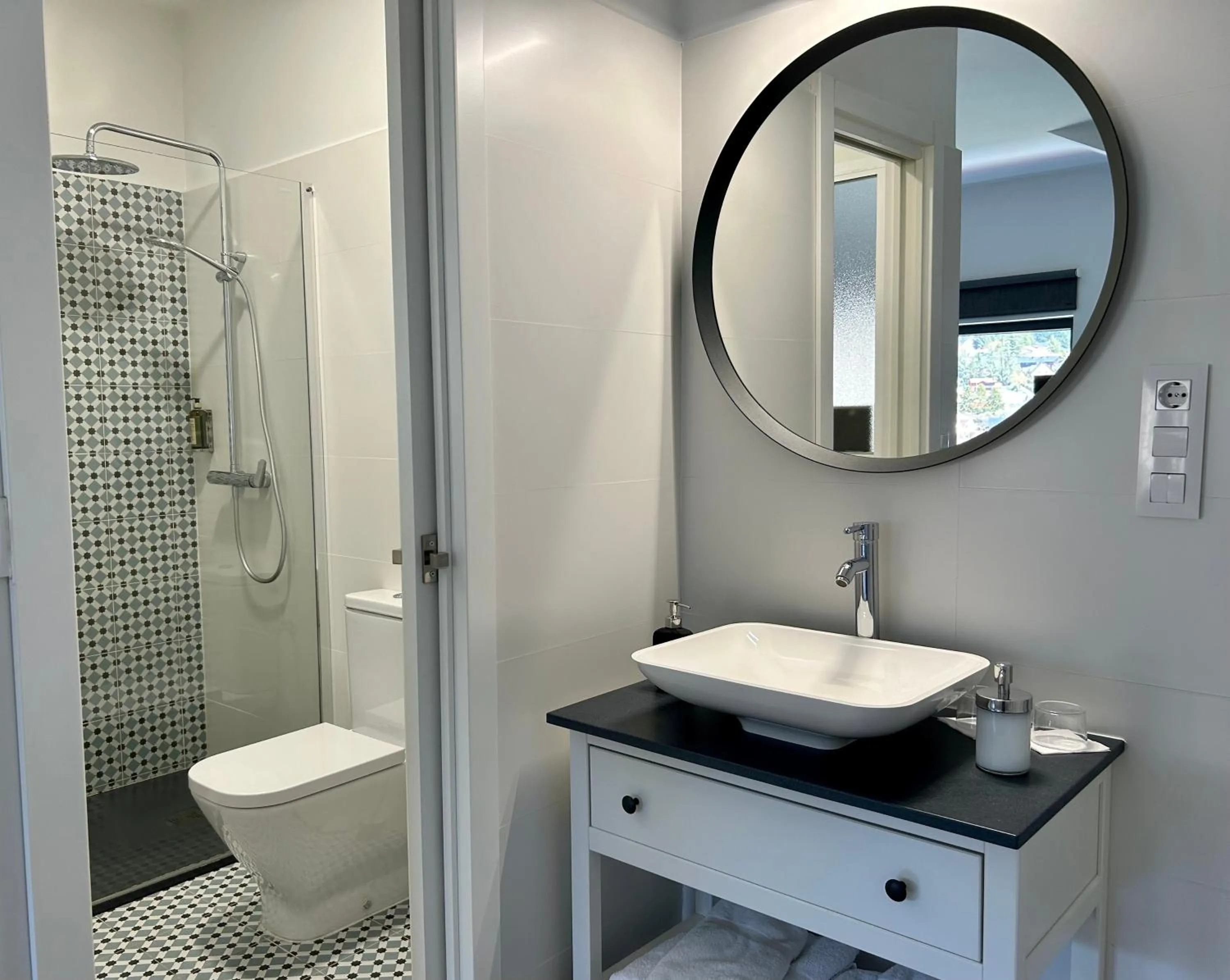 Toilet in Luces del Poniente