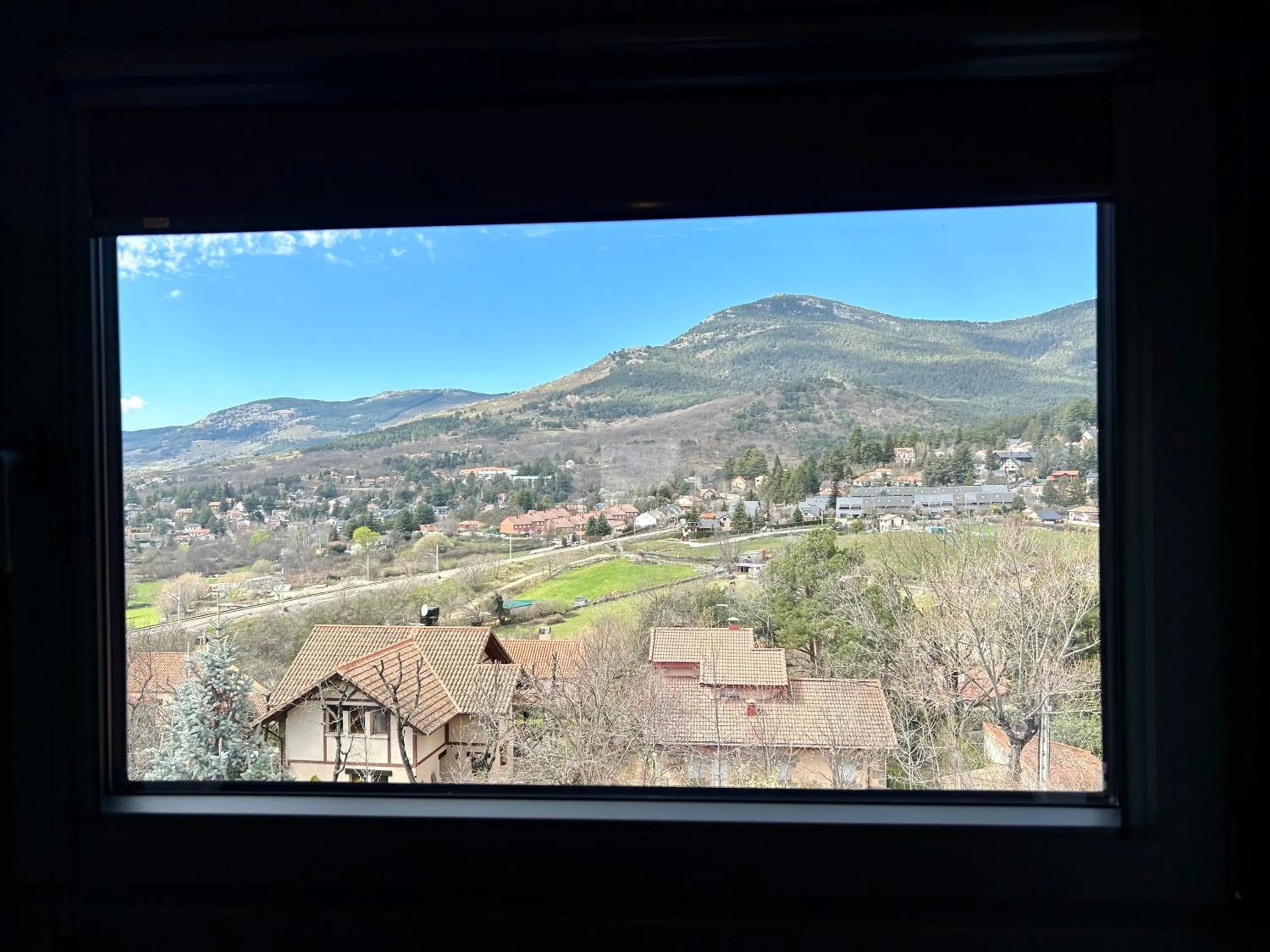 Nearby landmark in Luces del Poniente