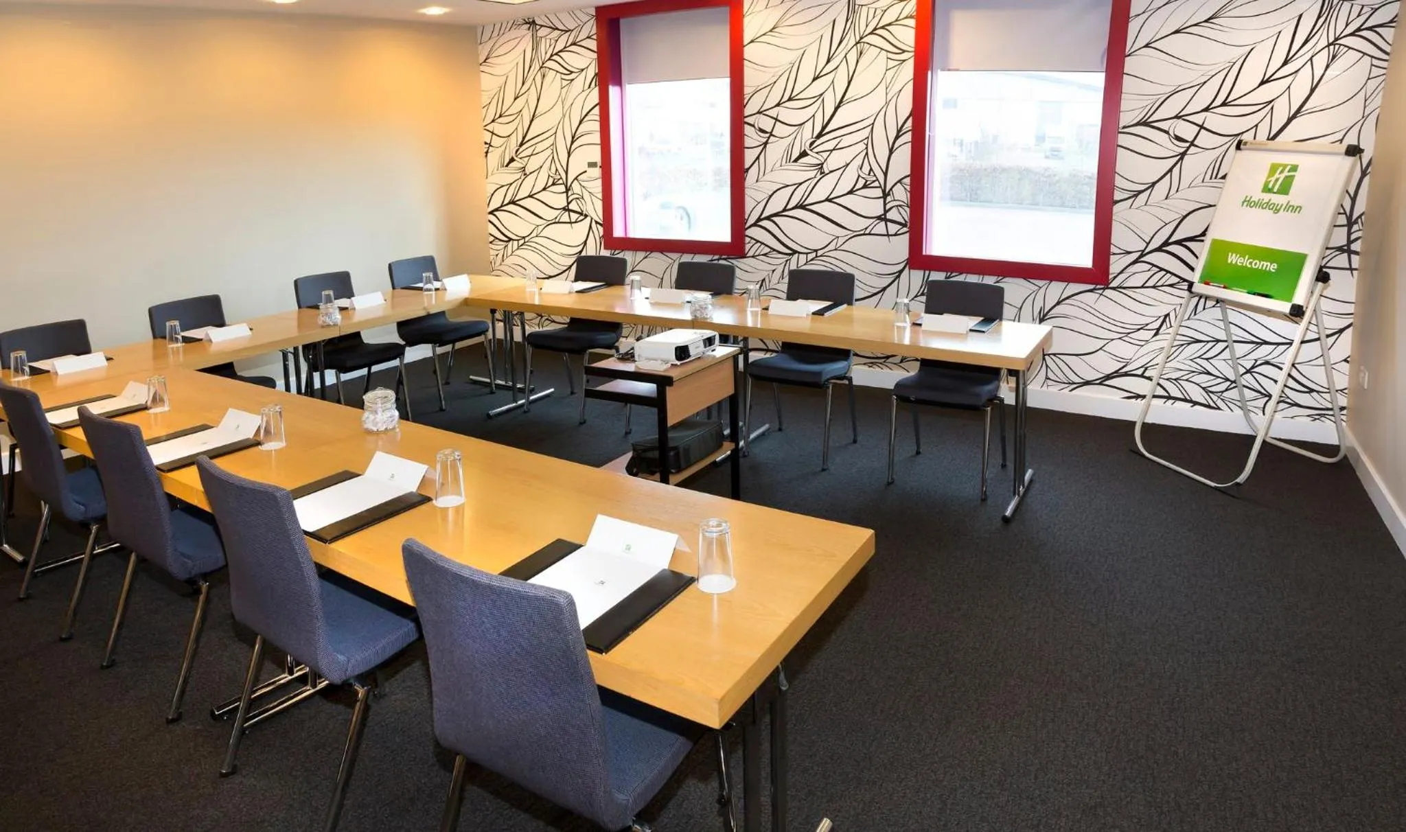 Meeting/conference room in Holiday Inn Salisbury - Stonehenge by IHG