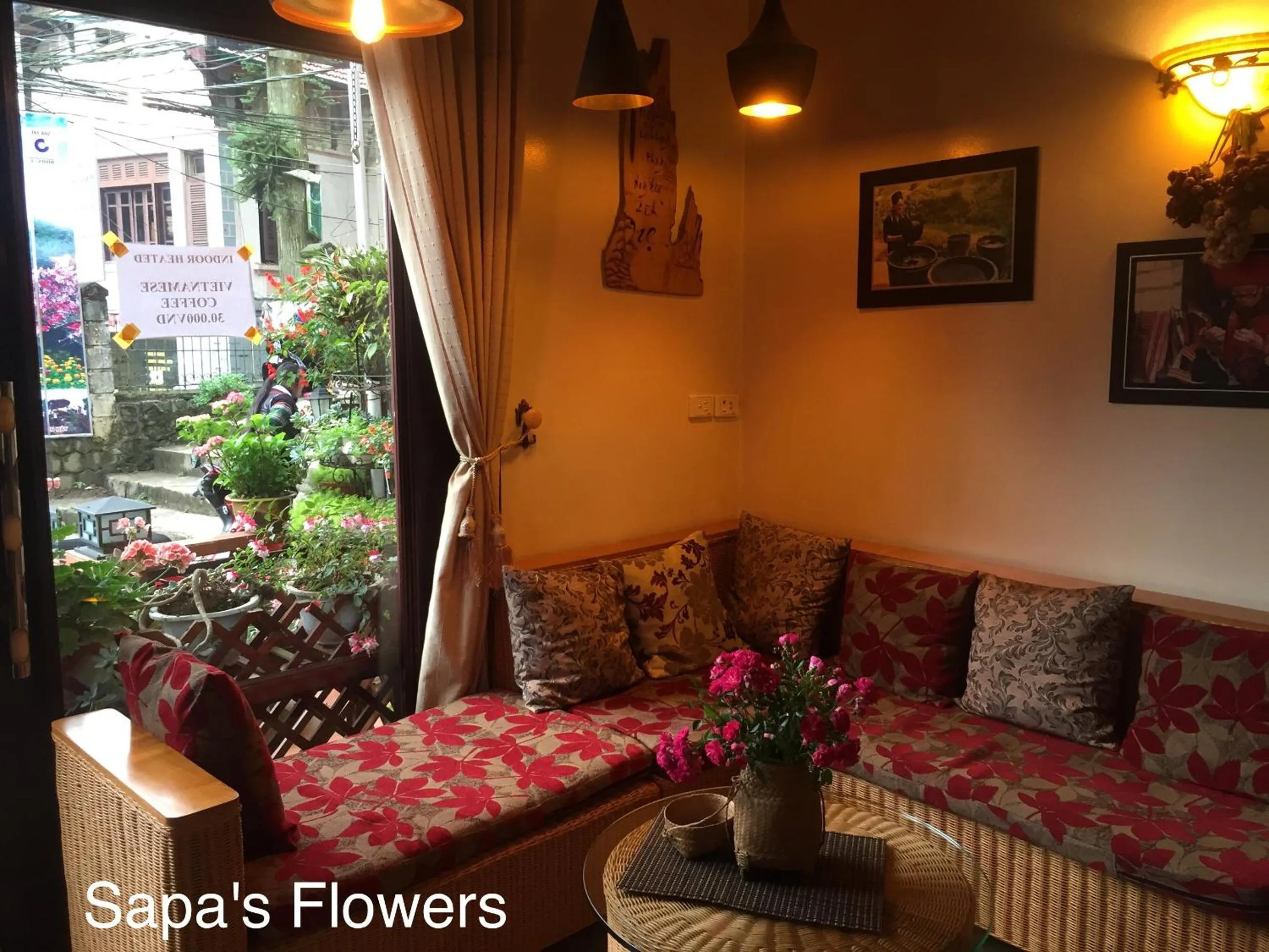 Text overlay in Thai Binh Sapa Hotel