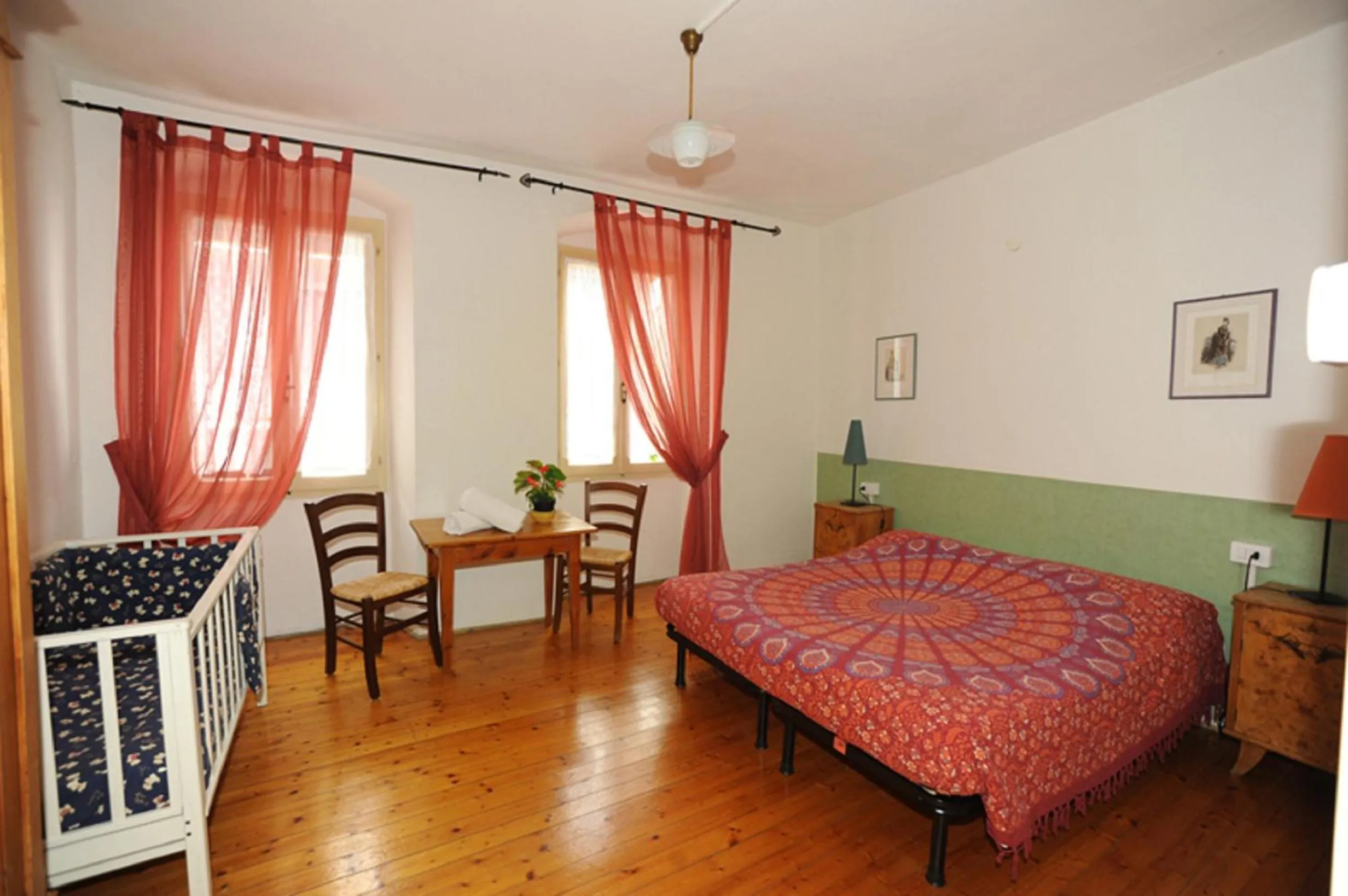 Day, Bed in Albergo La Montanara