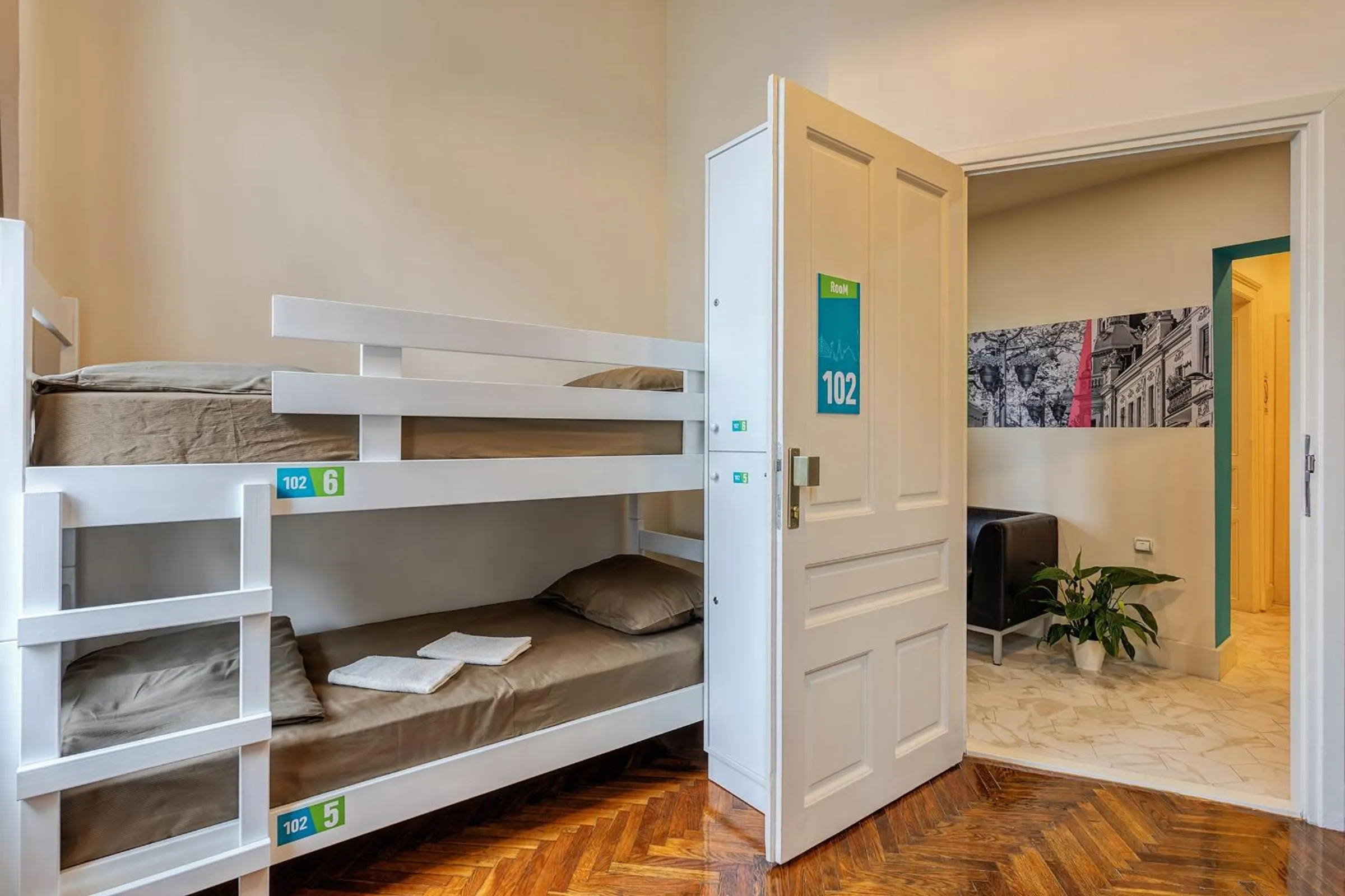 Other, Bed in Booking BnB