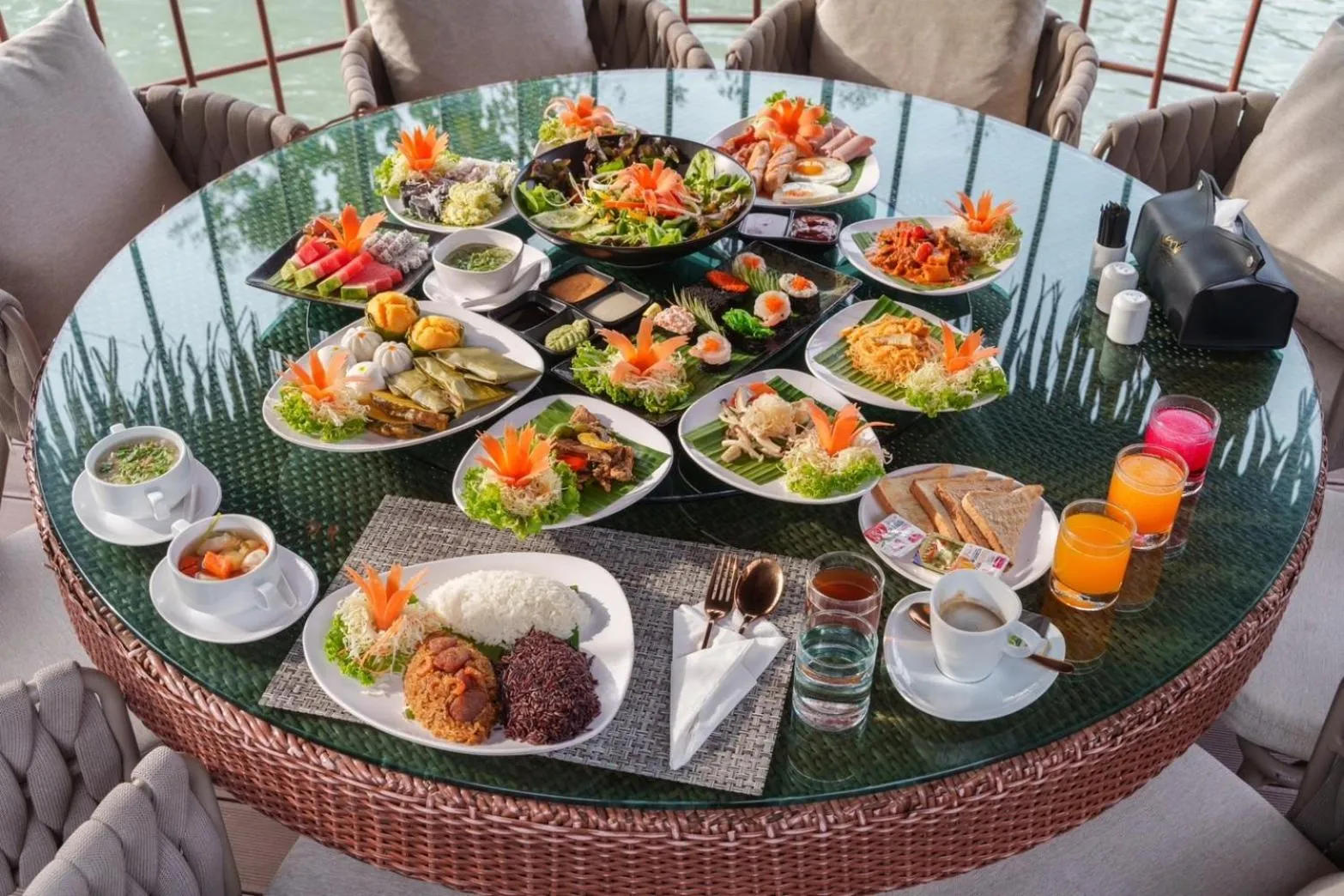 Buffet breakfast in Khum Damnoen Resort