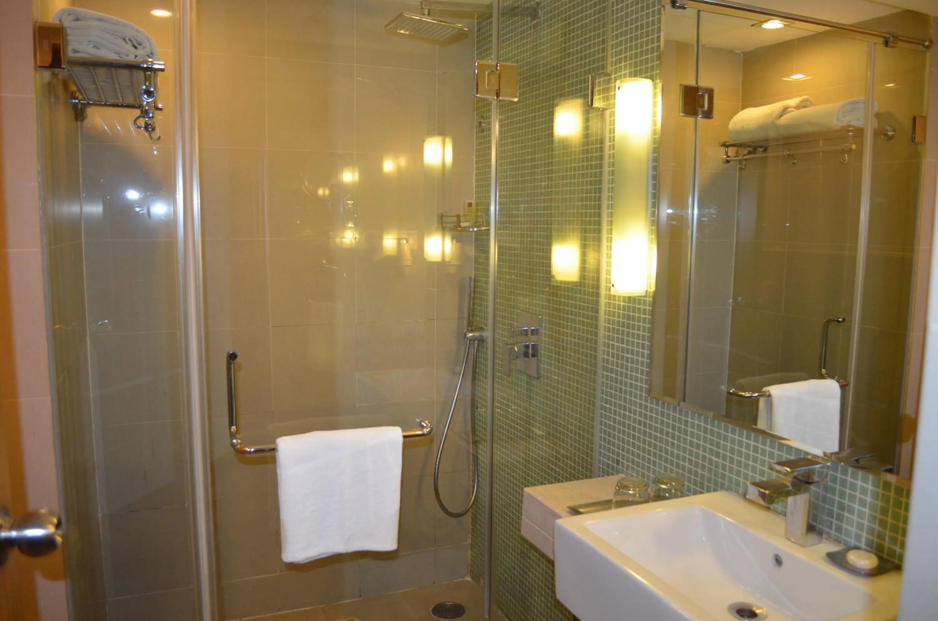 Shower in Peerless Hotel Hyderabad
