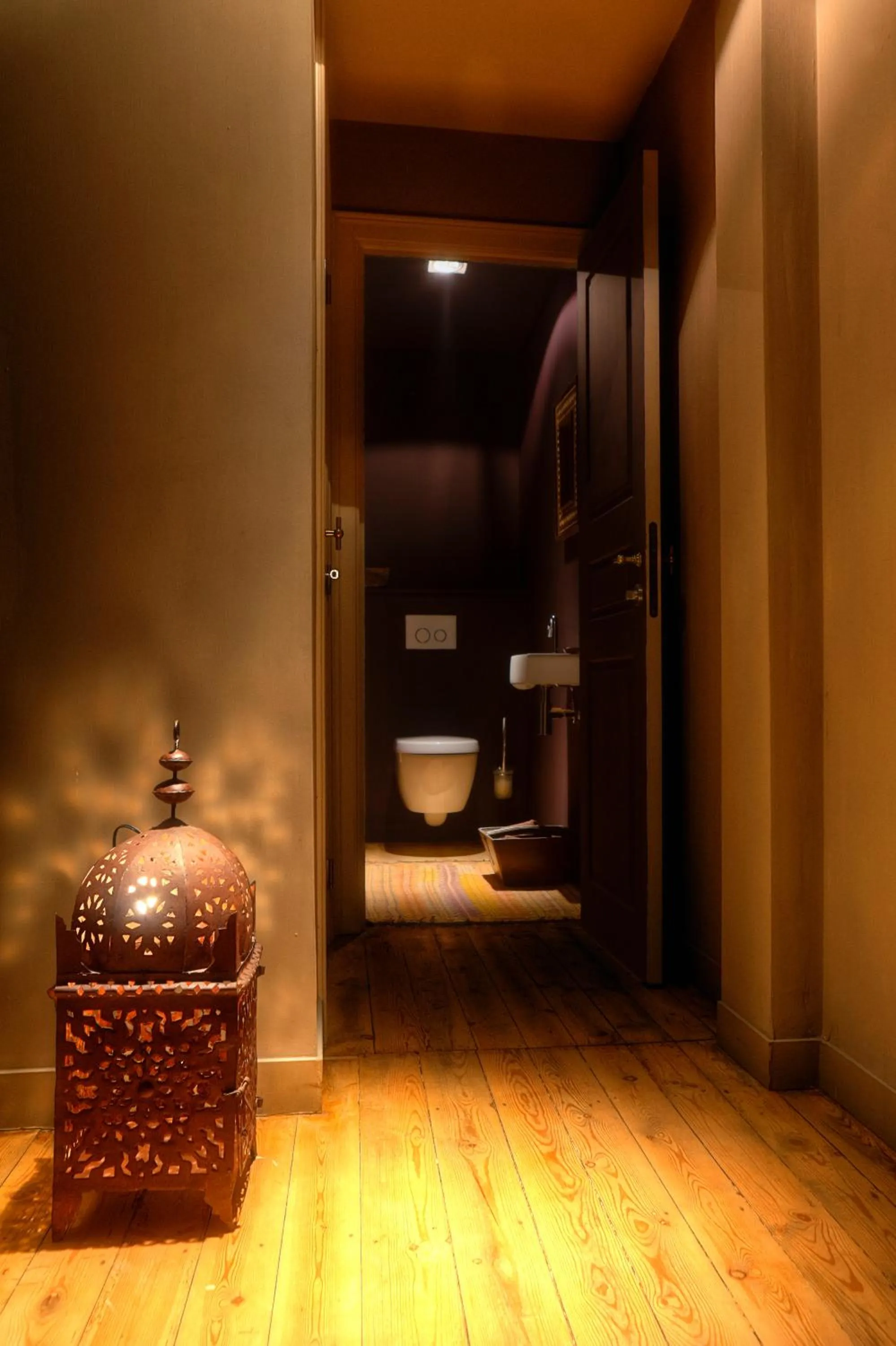 Toilet in Menin Gate House