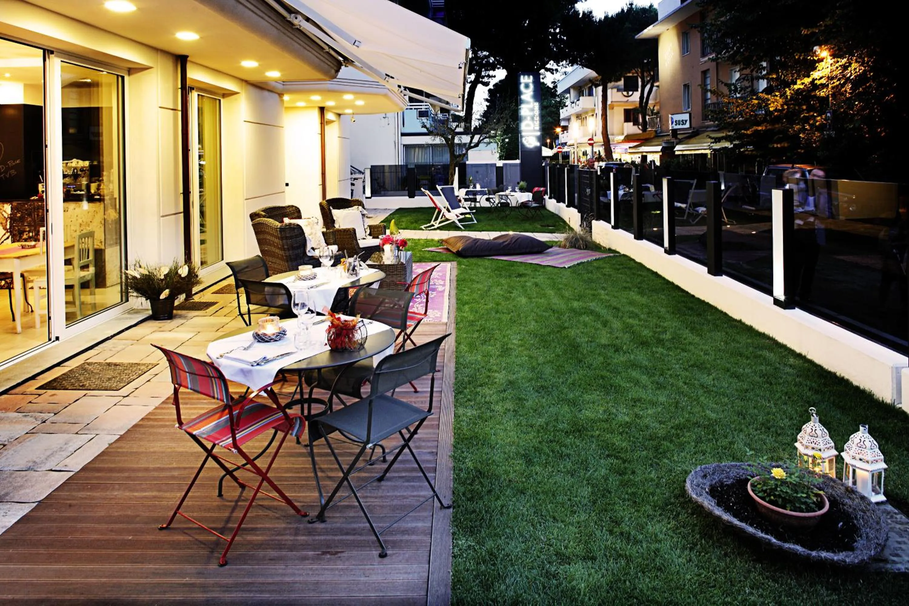 Facade/entrance in D-Place Hotel & Suite