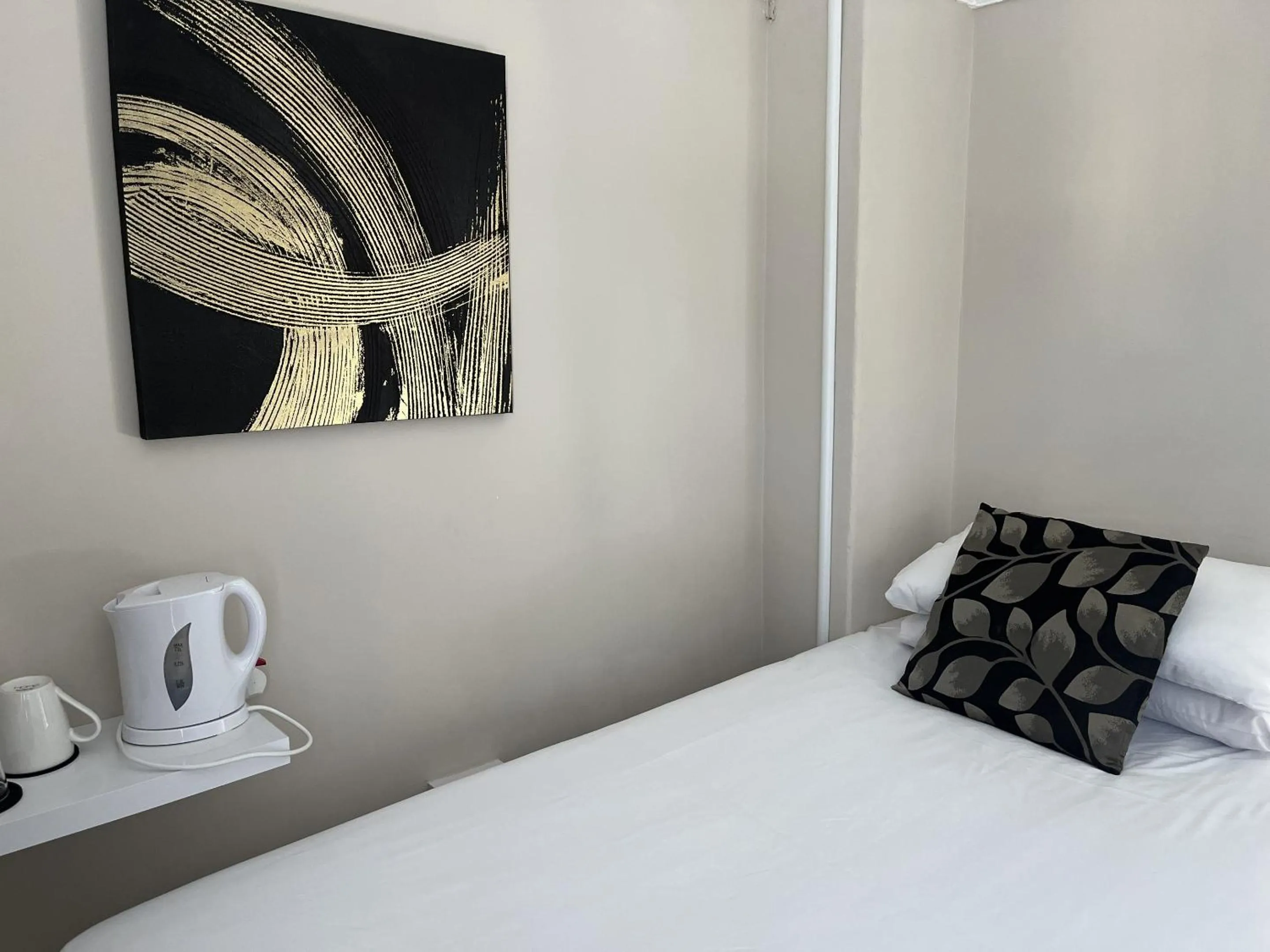 Bedroom in Stay at 25