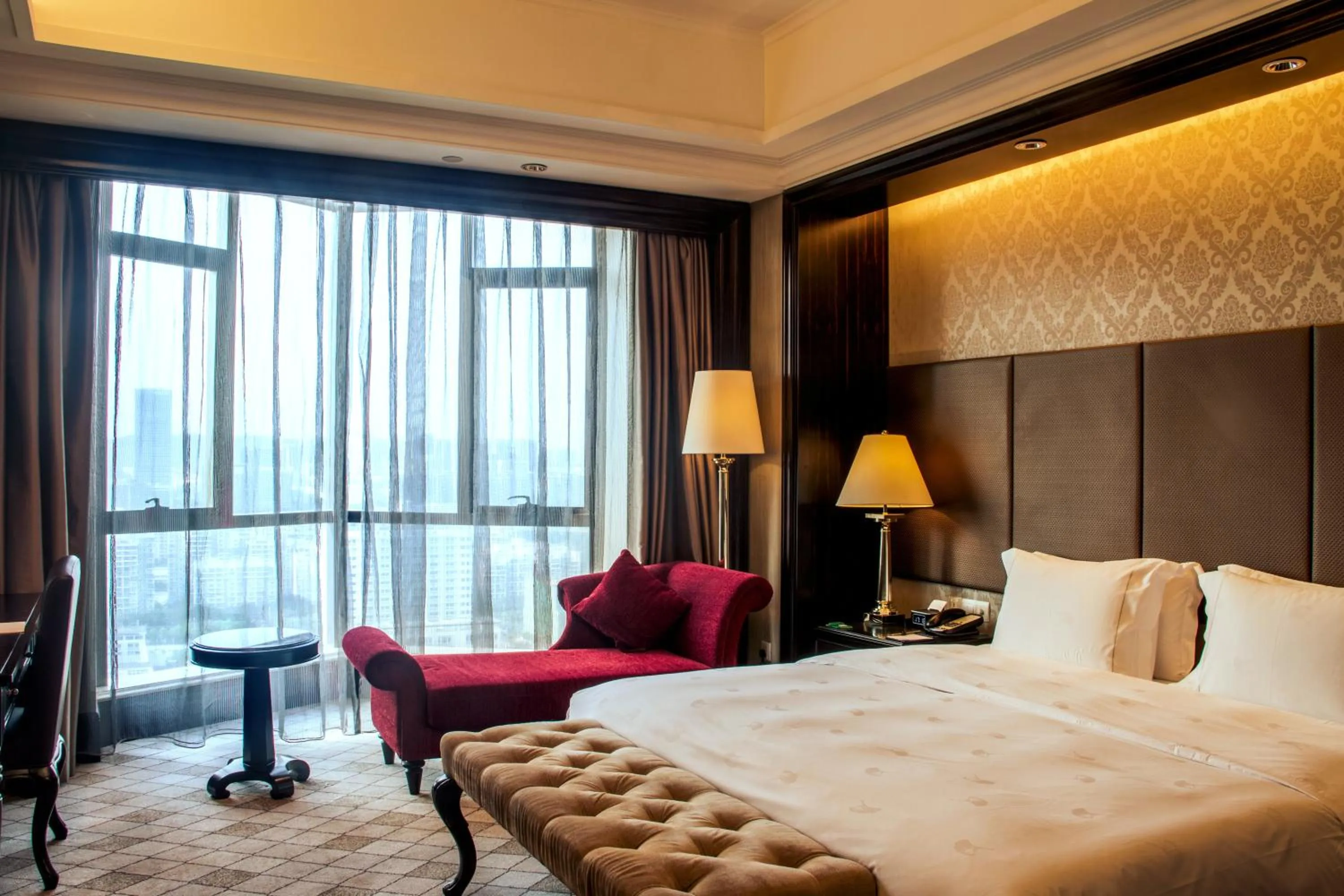 Bed in The COLI Hotel Shenzhen