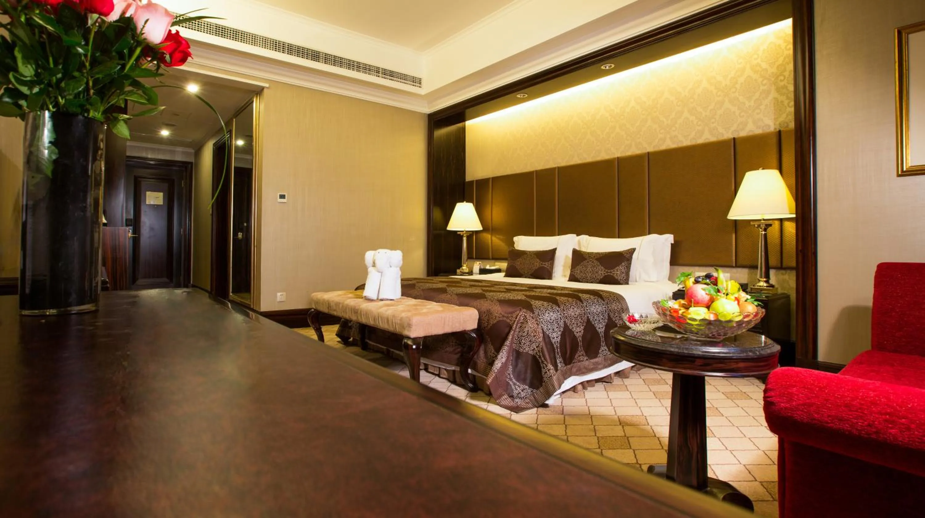 Bed in The COLI Hotel Shenzhen