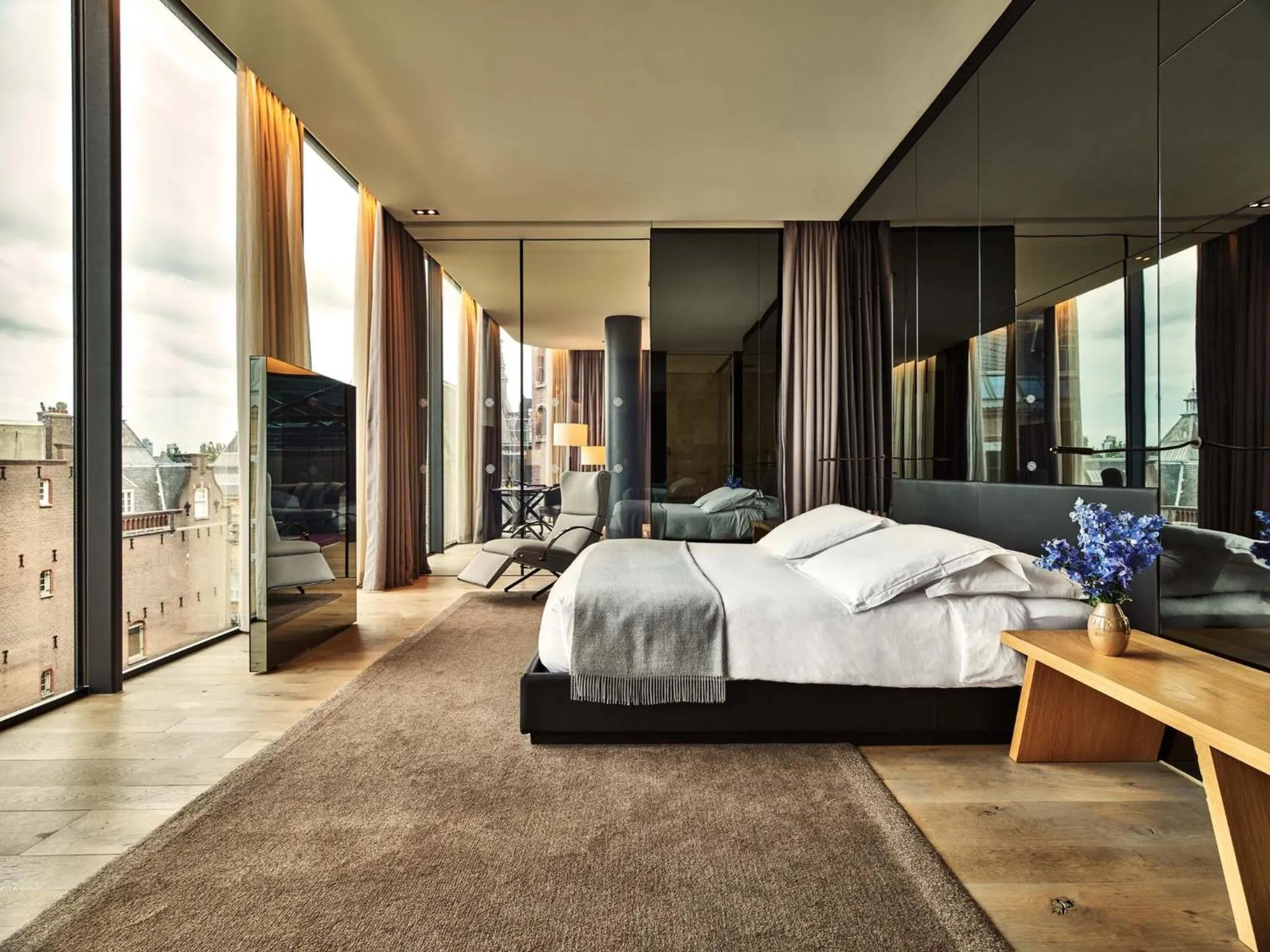 Bedroom, Bed in Conservatorium Hotel - Operated by Mandarin Oriental