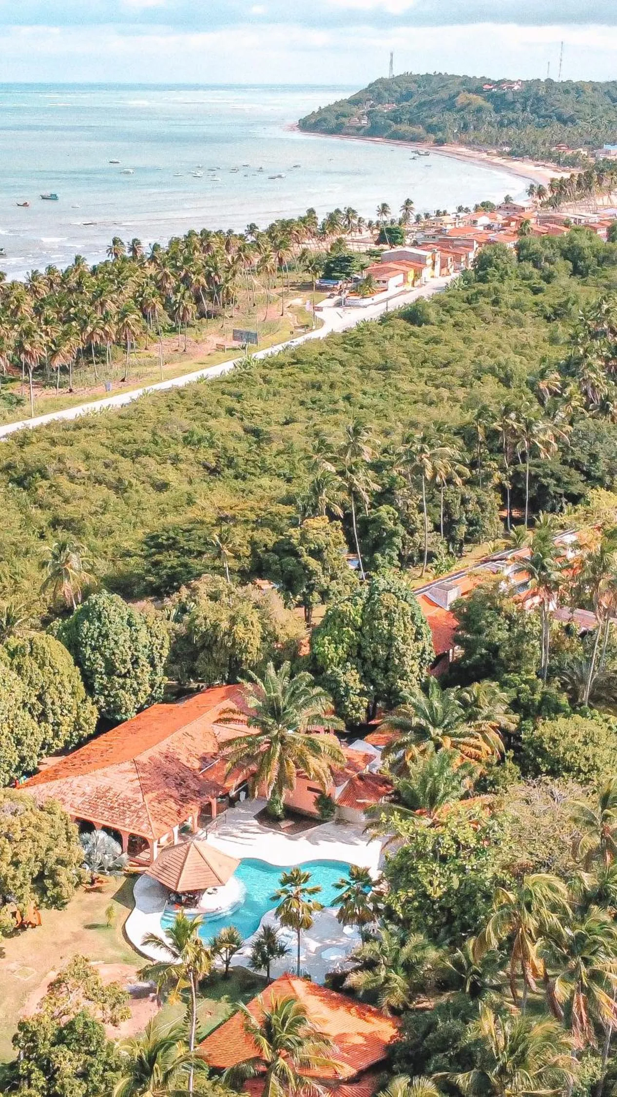 Swimming pool in Eco Pousada Paraíso dos Coqueirais