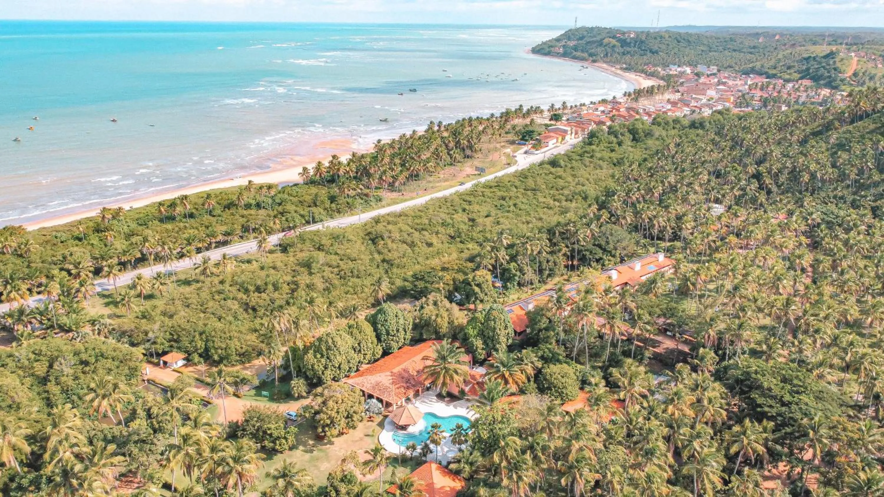 Swimming pool in Eco Pousada Paraíso dos Coqueirais
