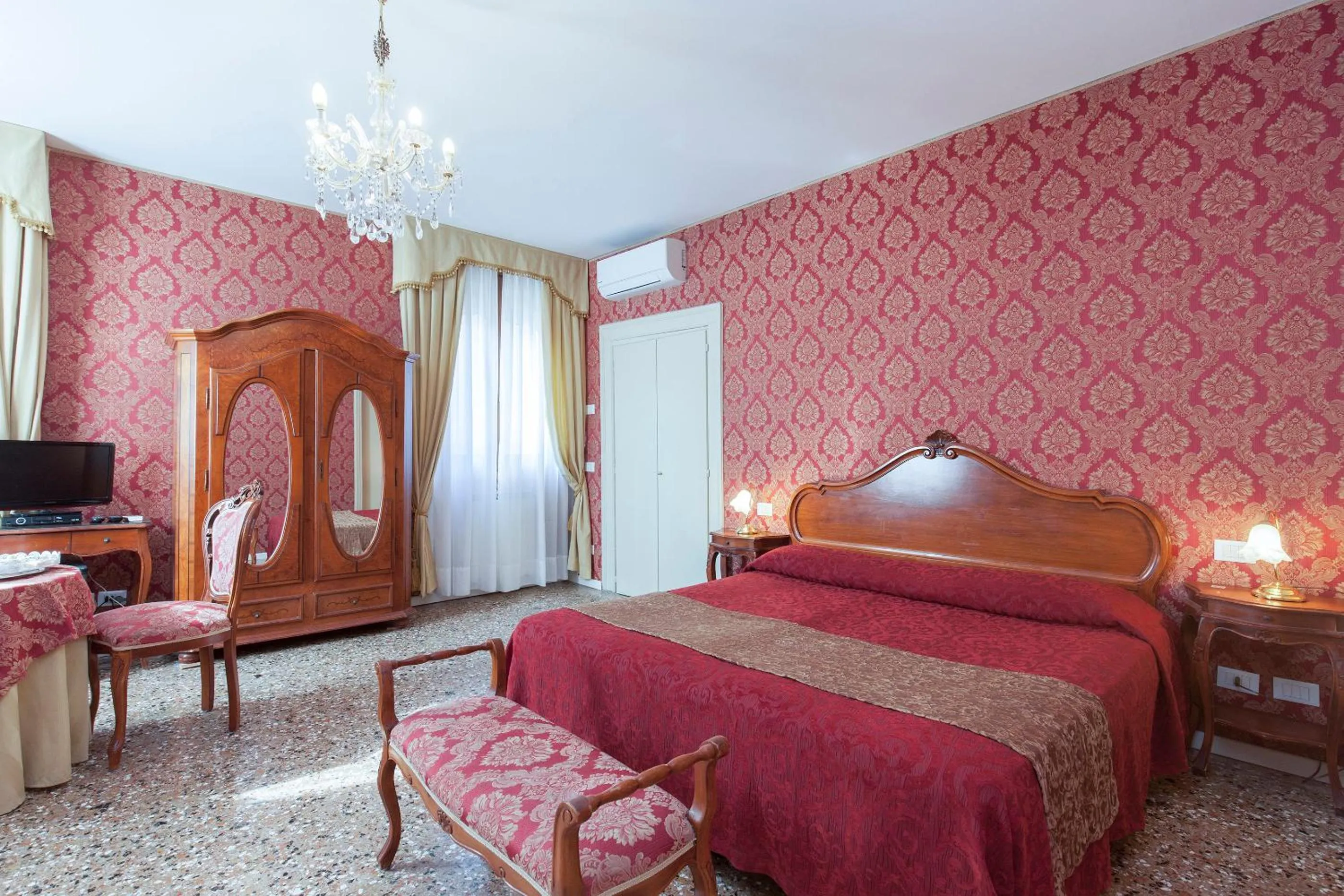 Bed in B&B Al Palazzetto