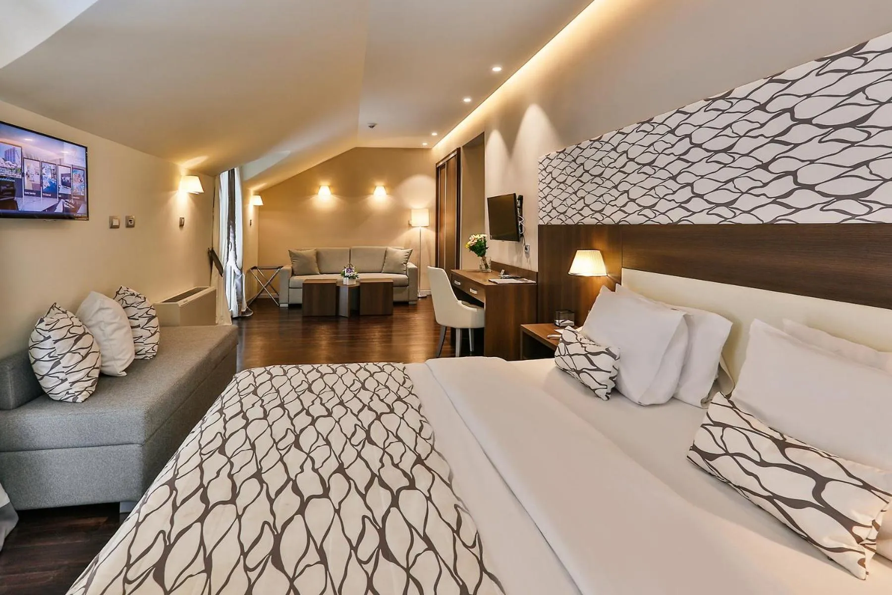 Suite with Sea View in Hotel Palma