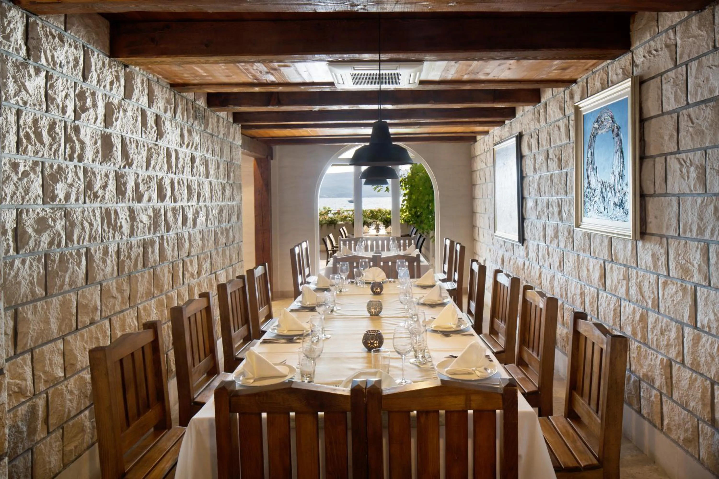 Restaurant/places to eat in Hotel Palma