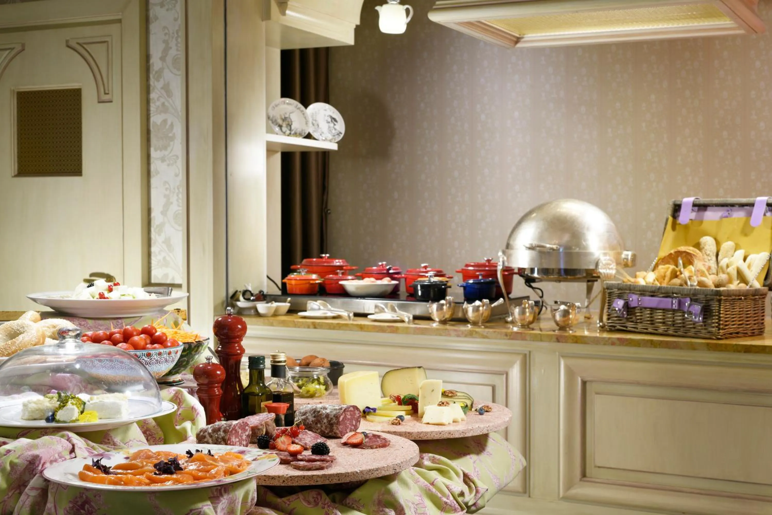 Buffet breakfast in Château Monfort - Relais & Châteaux