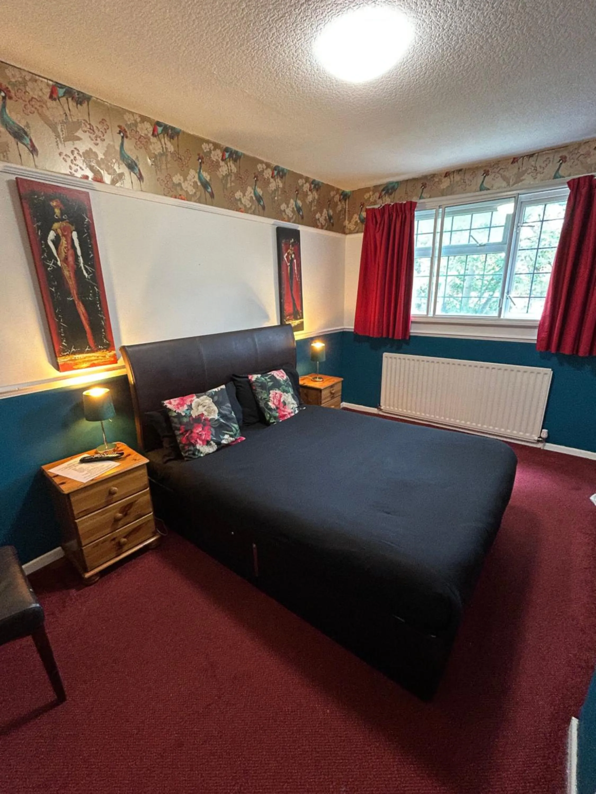 Bed in Barons Court Hotel