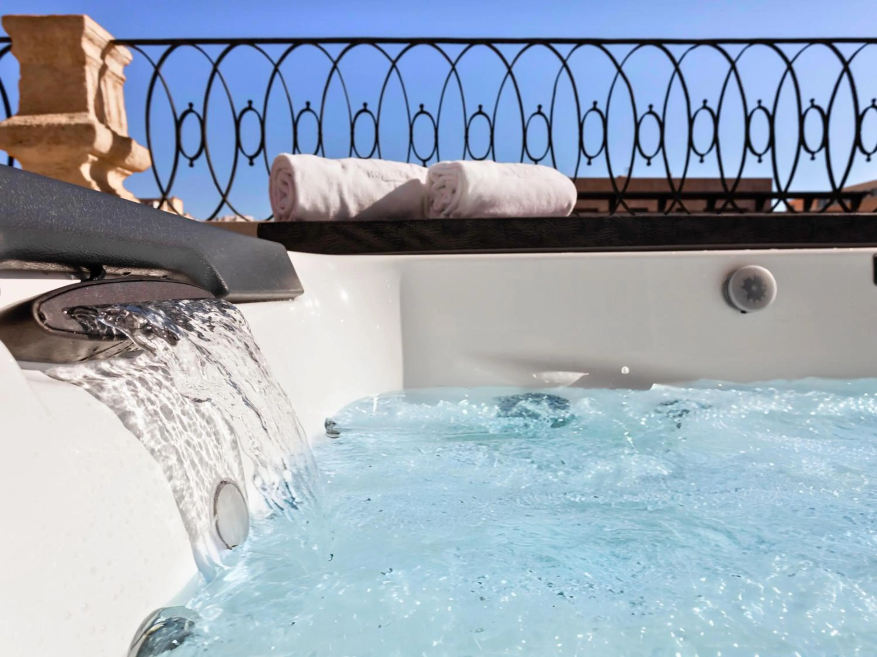 Hot Tub in HO Puerta de Purchena By Olivencia