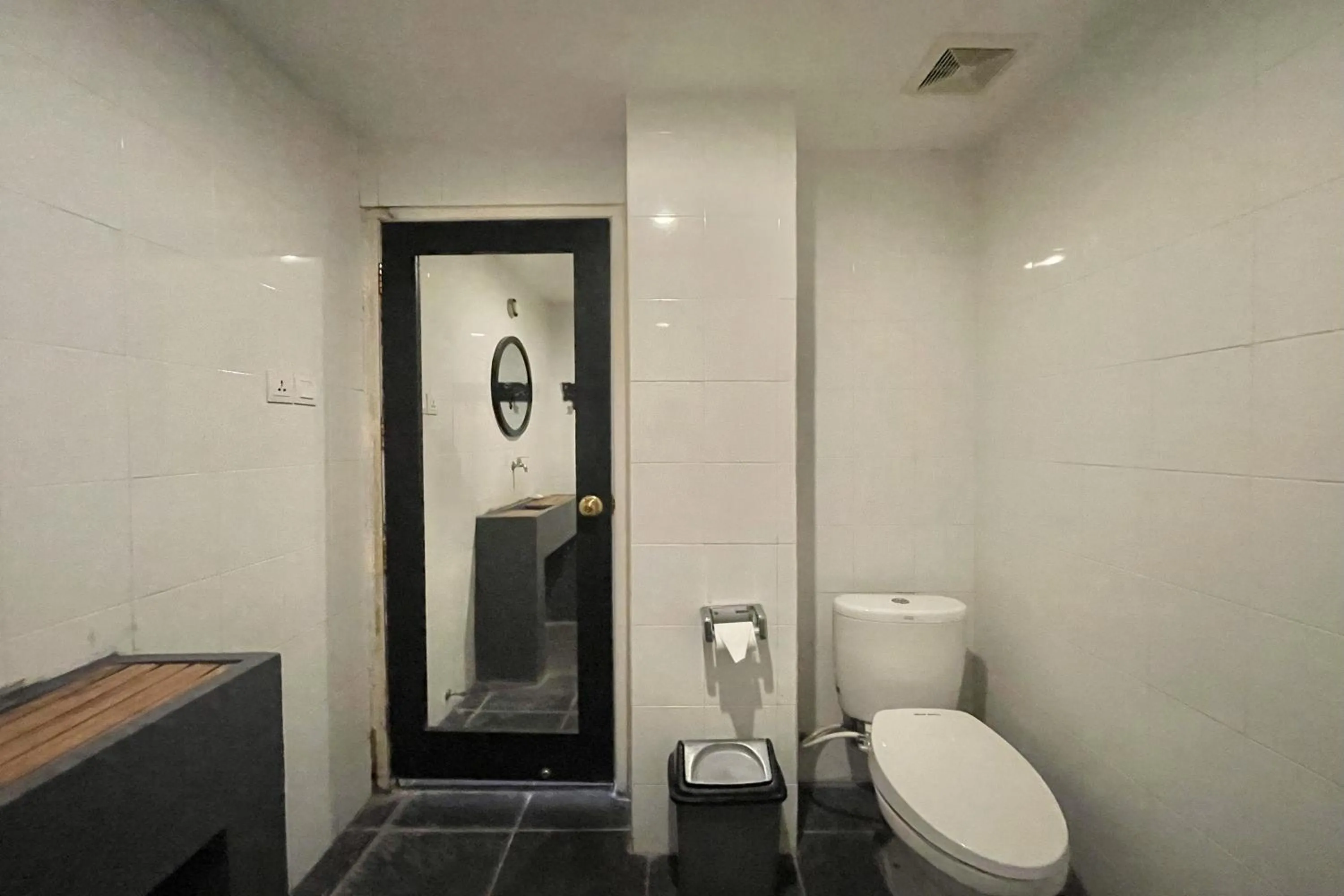 Bathroom in Taman Unique Hotel Senggigi