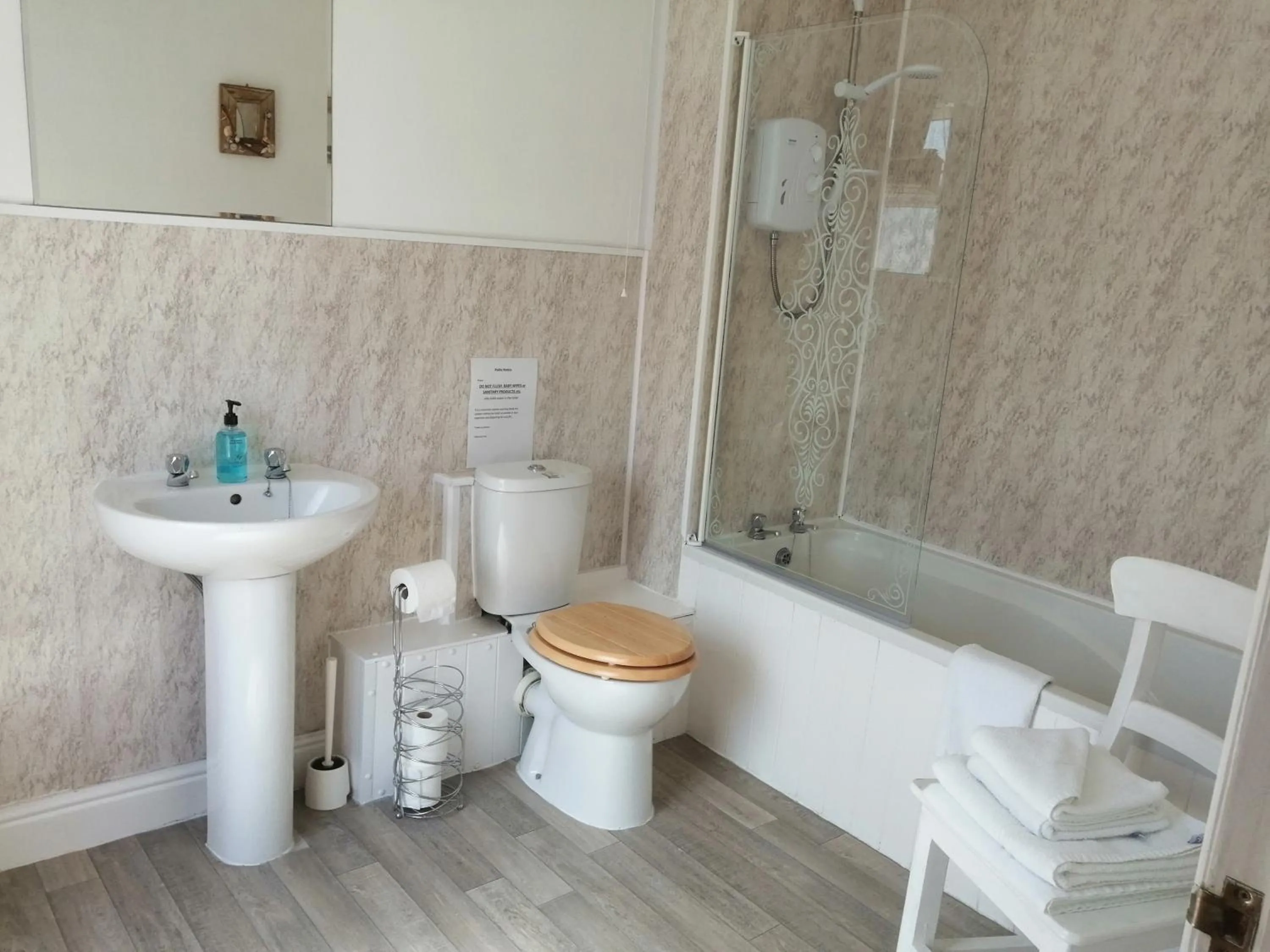 Bathroom in Harbourlight Guesthouse