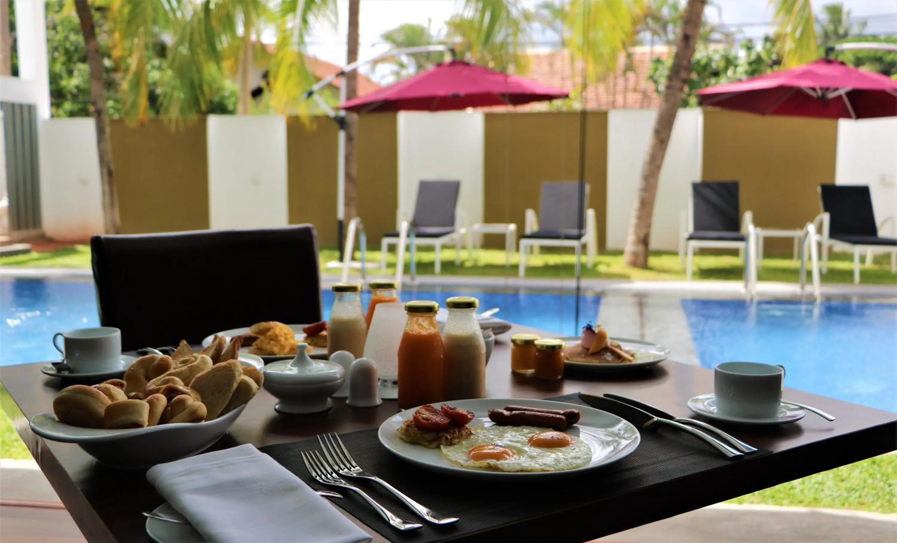 Breakfast in Daffodils Beach Negombo