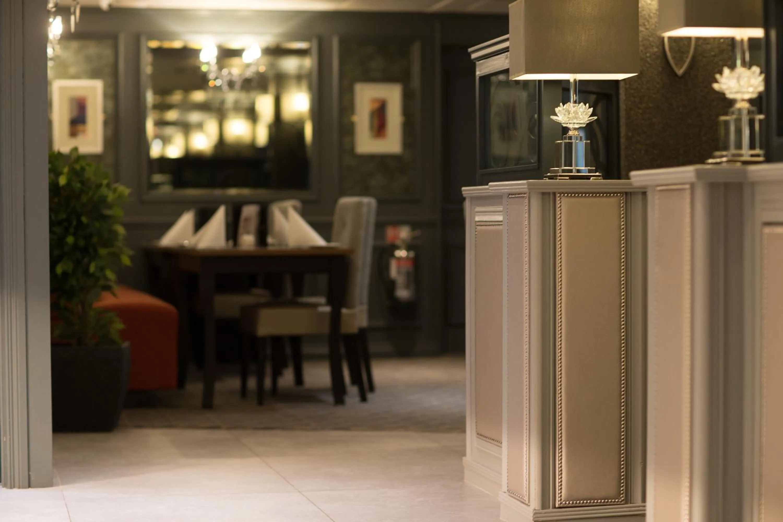Restaurant/places to eat in Glenavon House Hotel