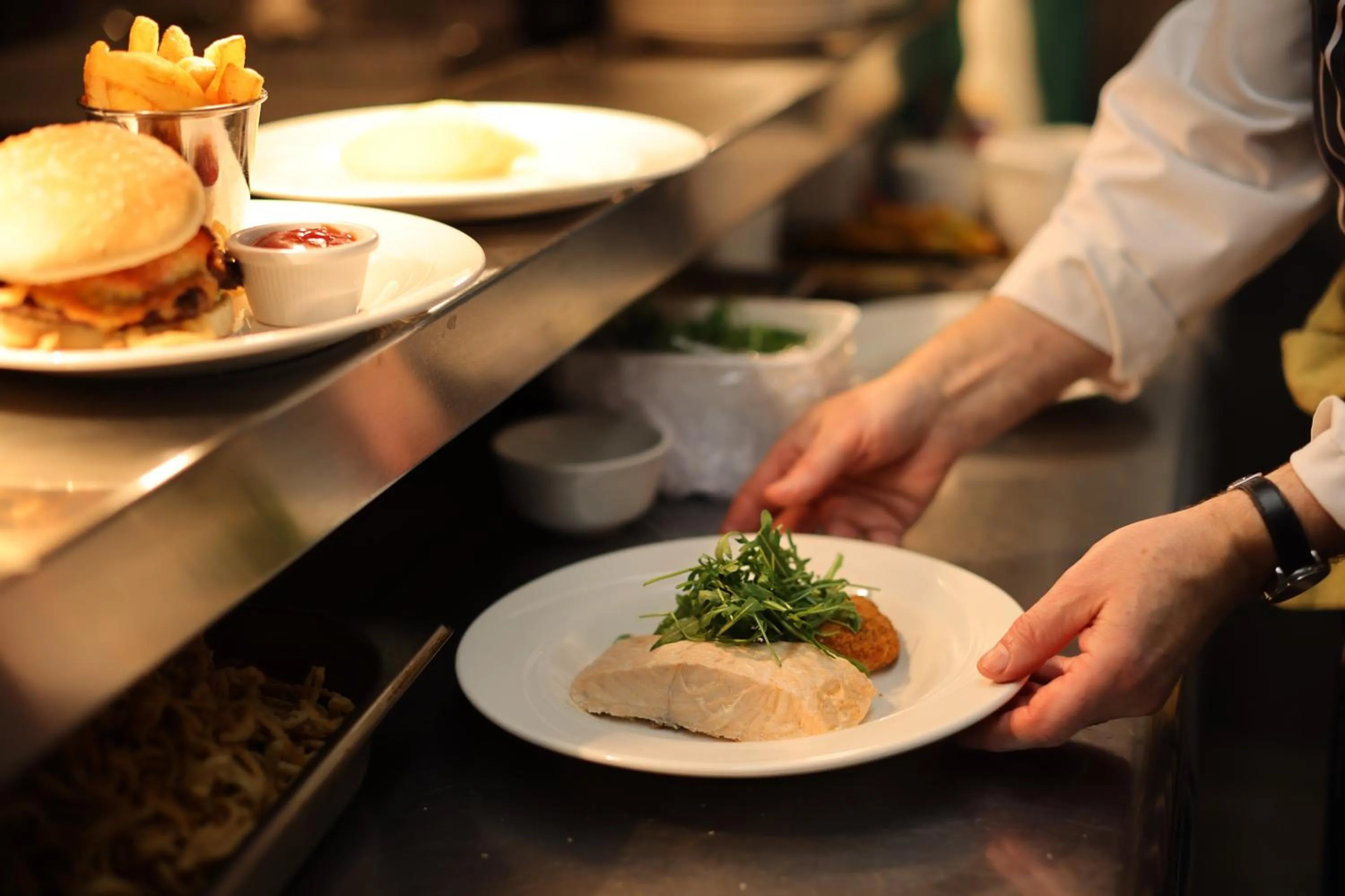 Restaurant/places to eat in Glenavon House Hotel