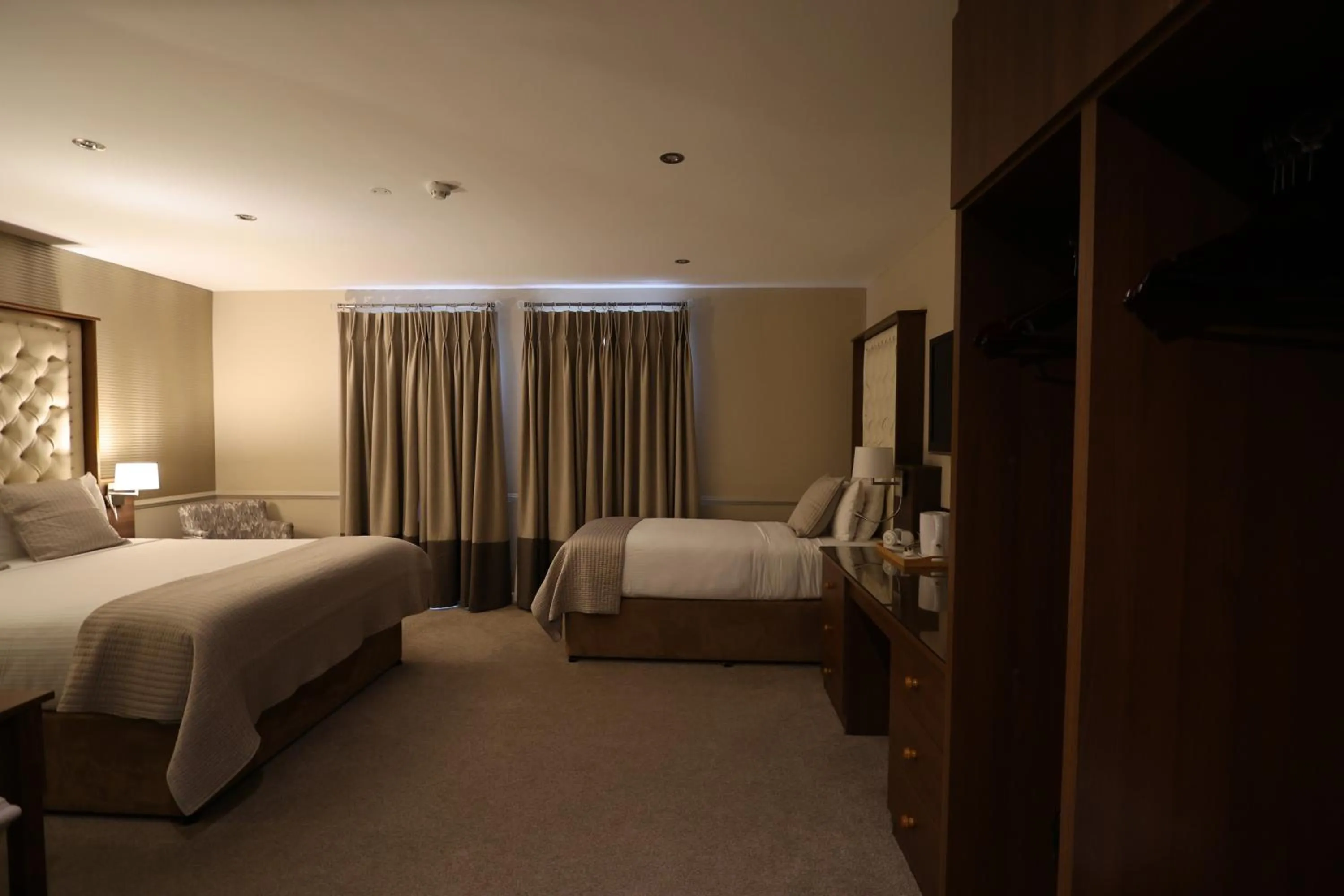 Bedroom, Bed in Glenavon House Hotel