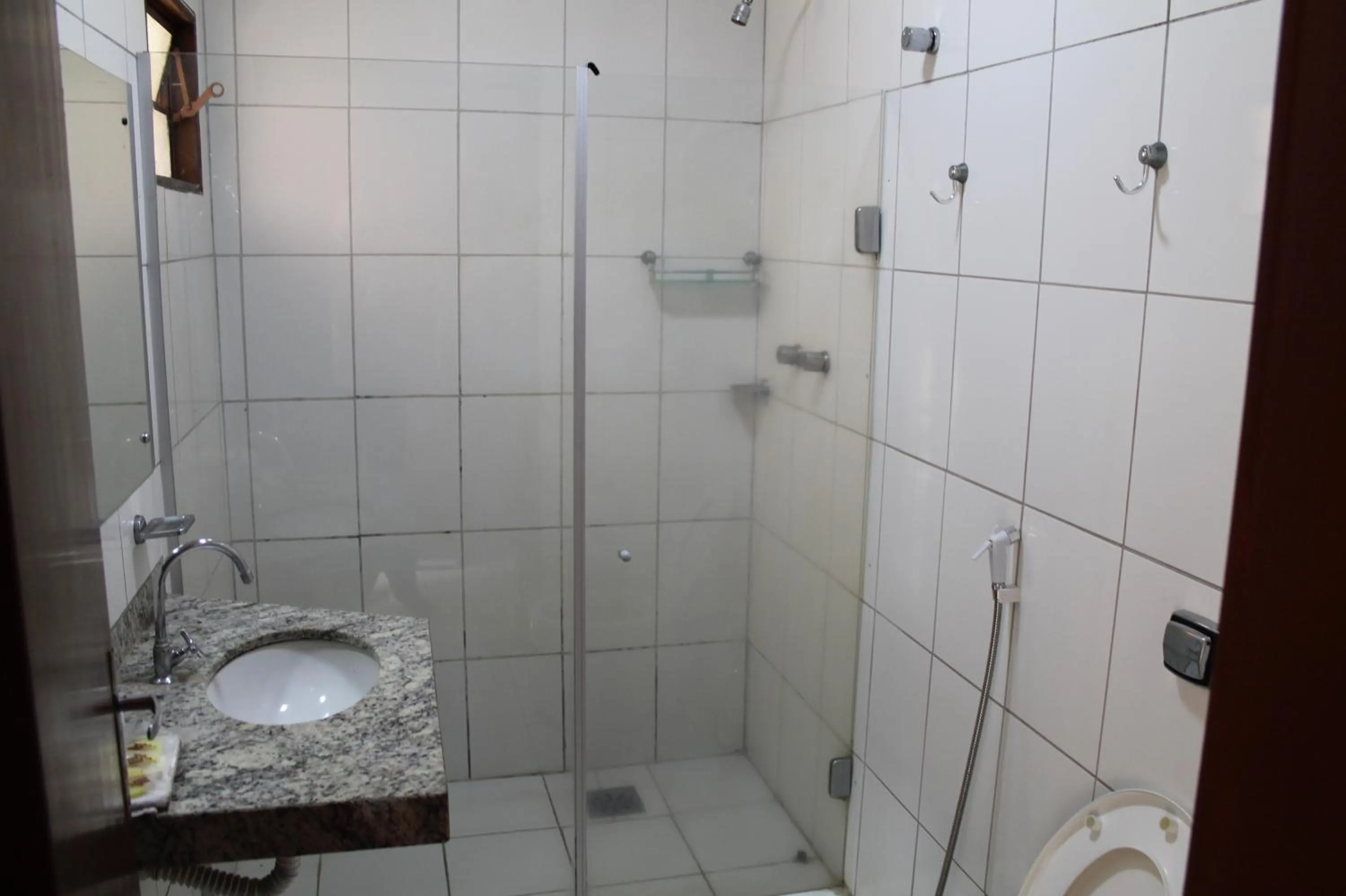 Shower in Hotel Fazenda Mato Grosso