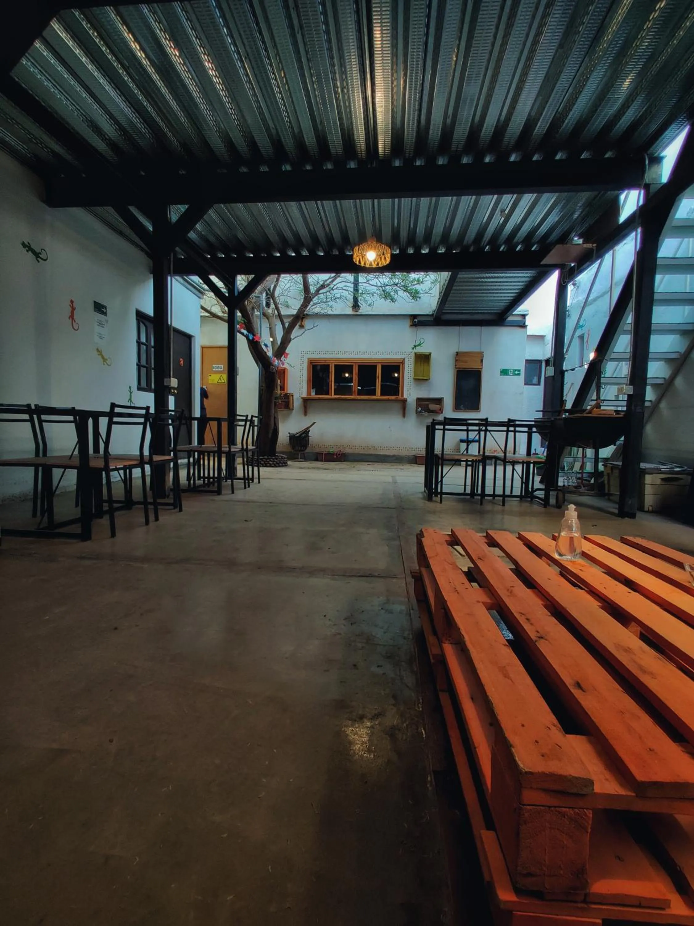 Patio in Rey Lagarto Hostel