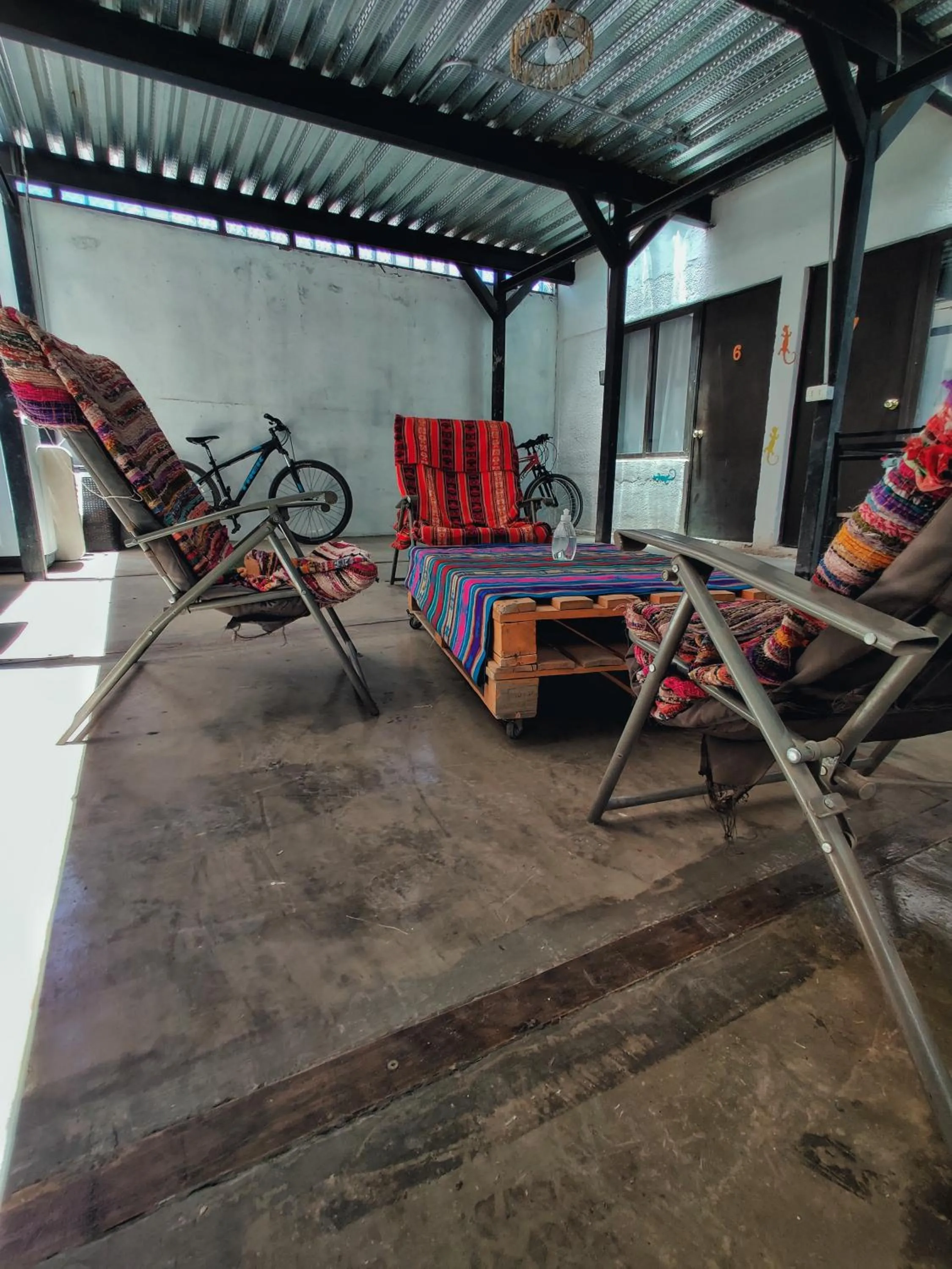 Patio in Rey Lagarto Hostel