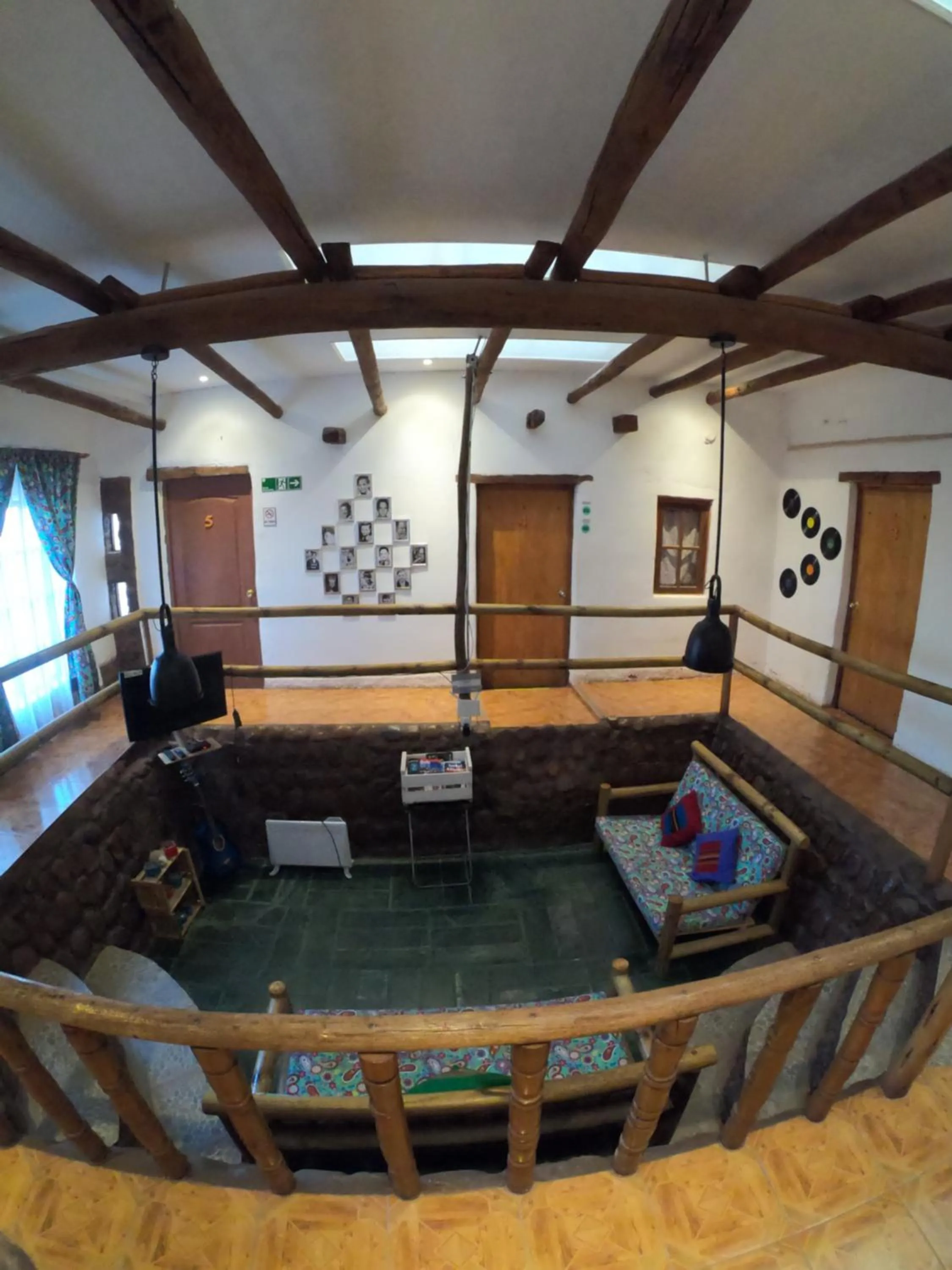 Seating area in Rey Lagarto Hostel