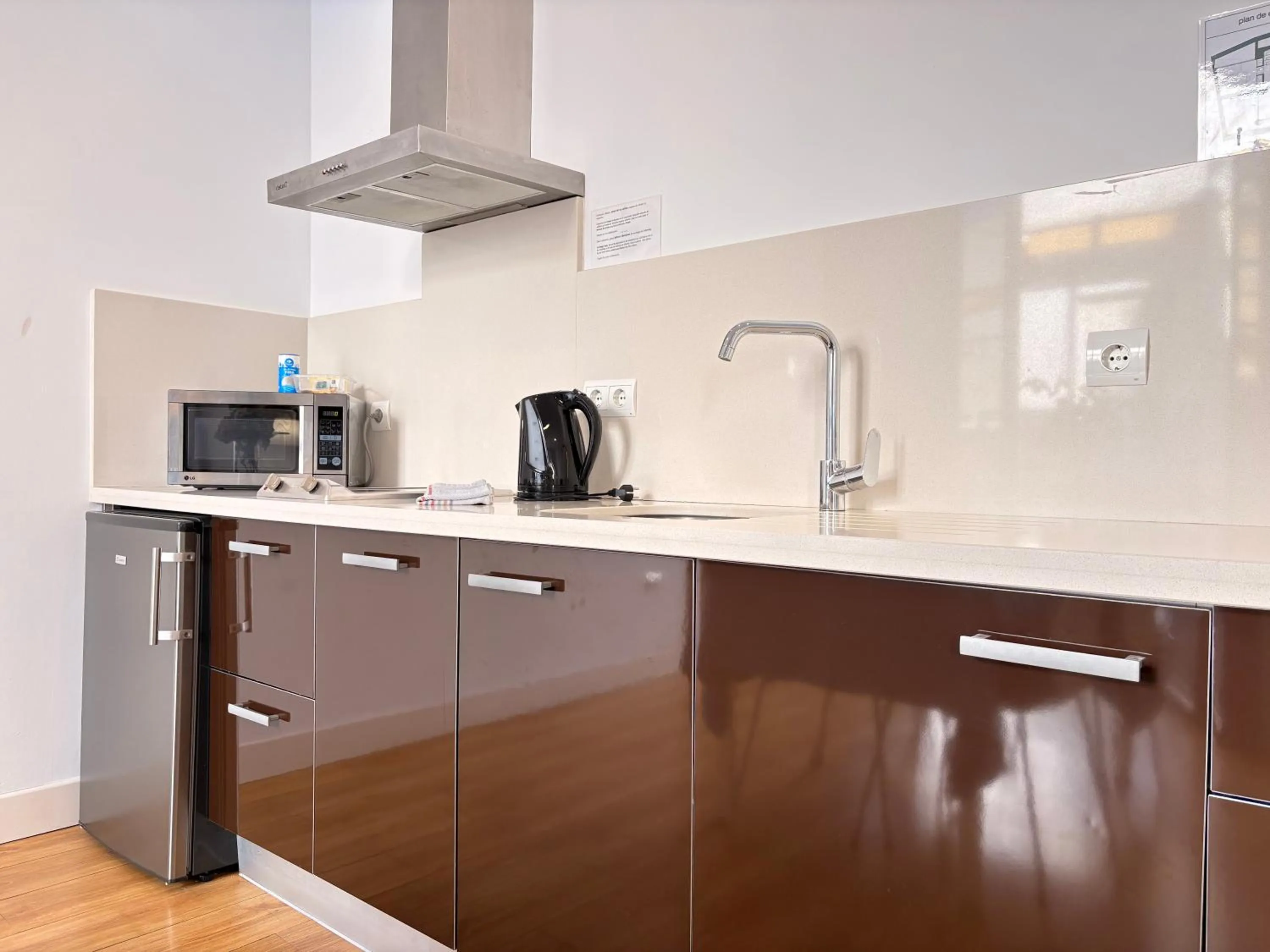 Kitchen or kitchenette in Life Apartments Alberto Lista