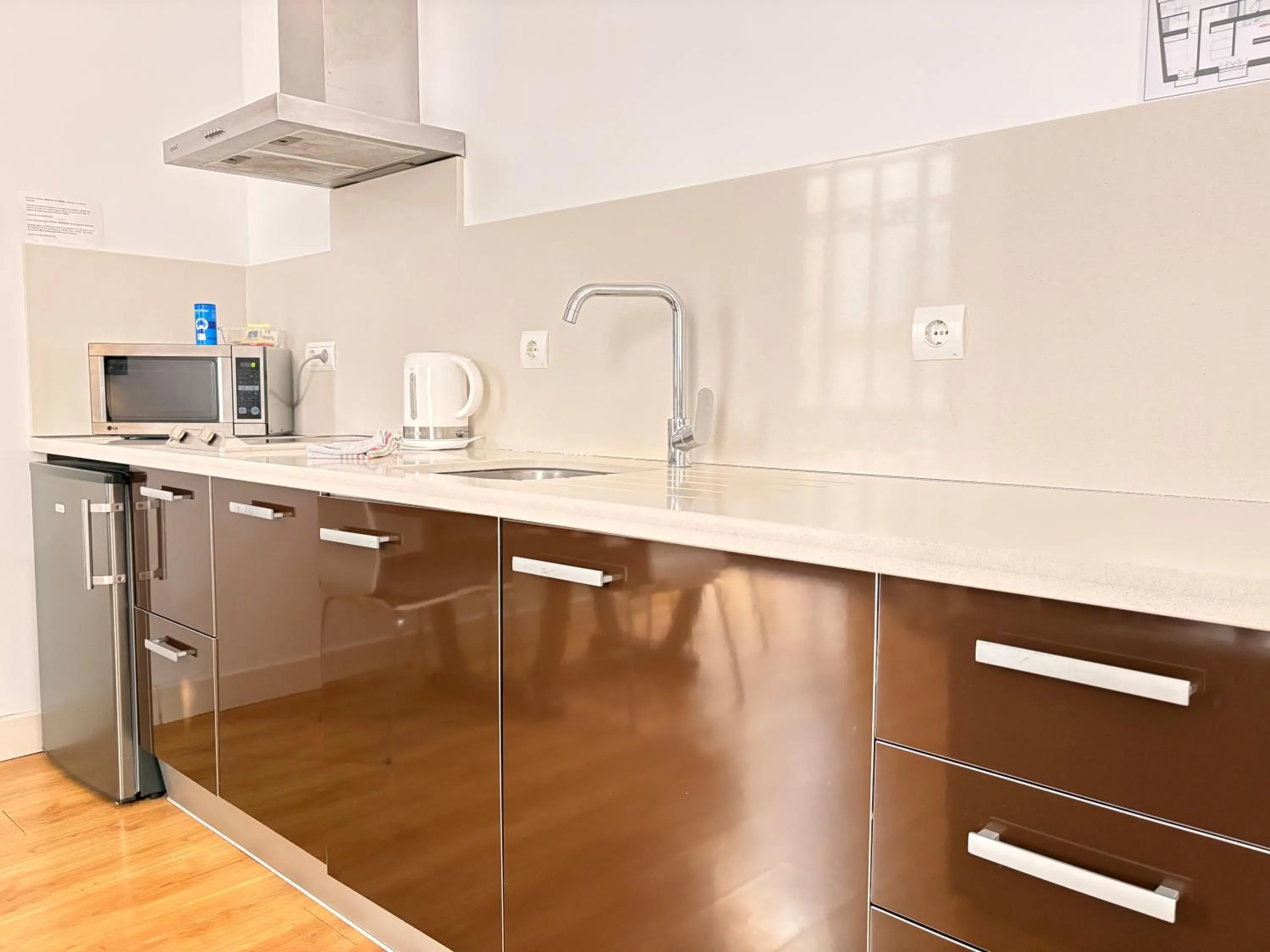 Kitchen or kitchenette in Life Apartments Alberto Lista