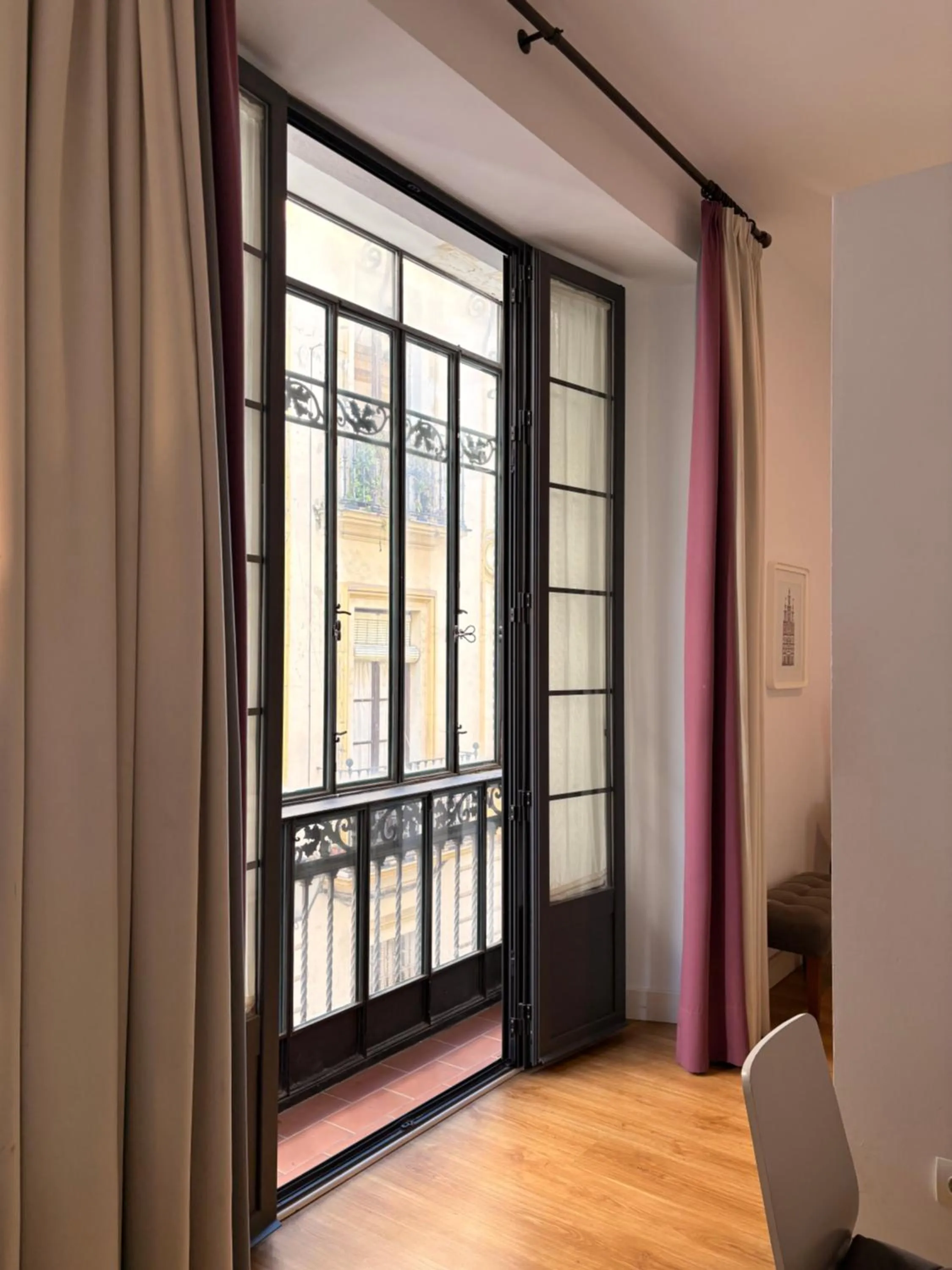 View (from property/room), Bed in Life Apartments Alberto Lista