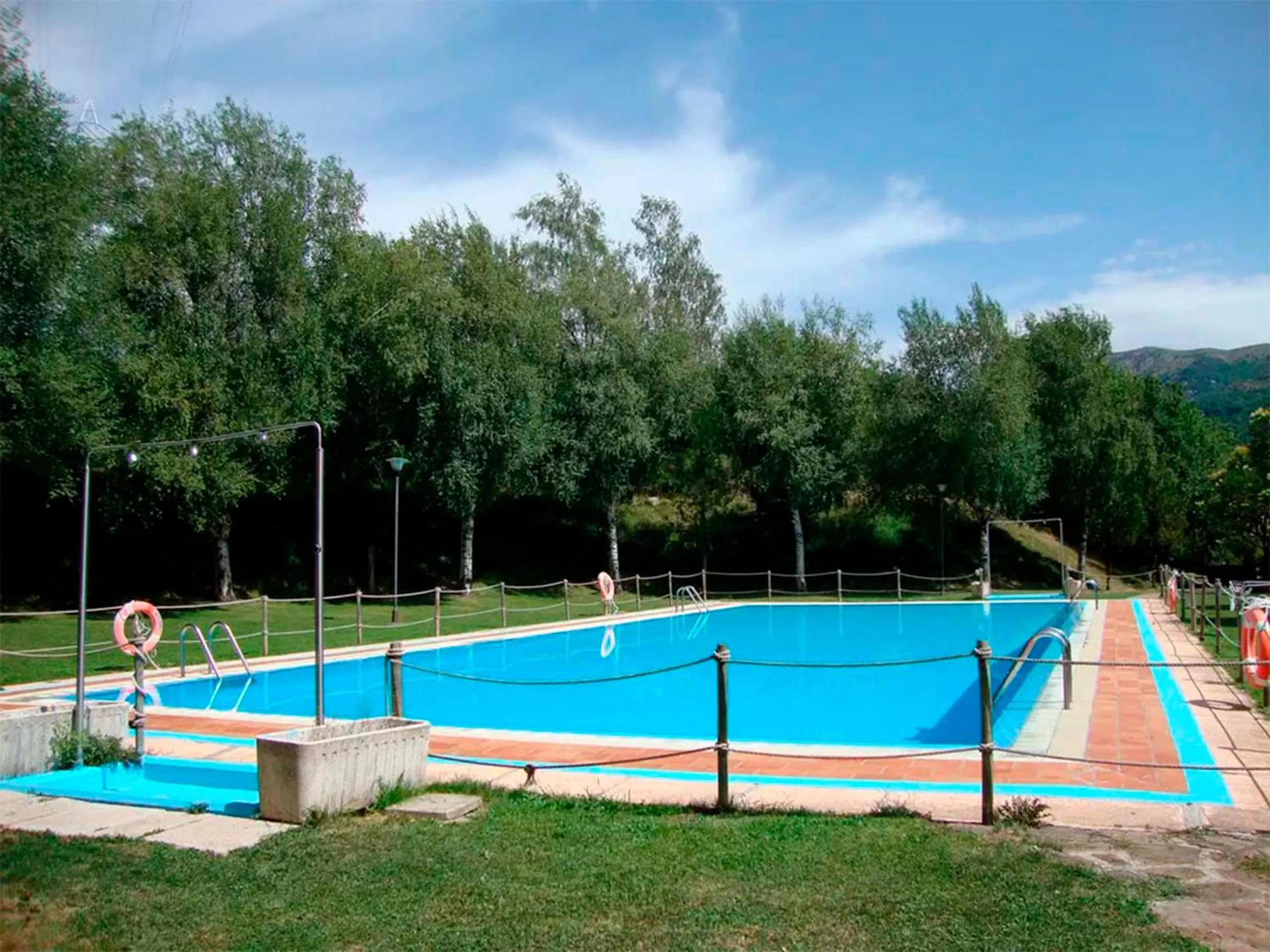 Swimming pool in Complejo Bubal Formigal 3000