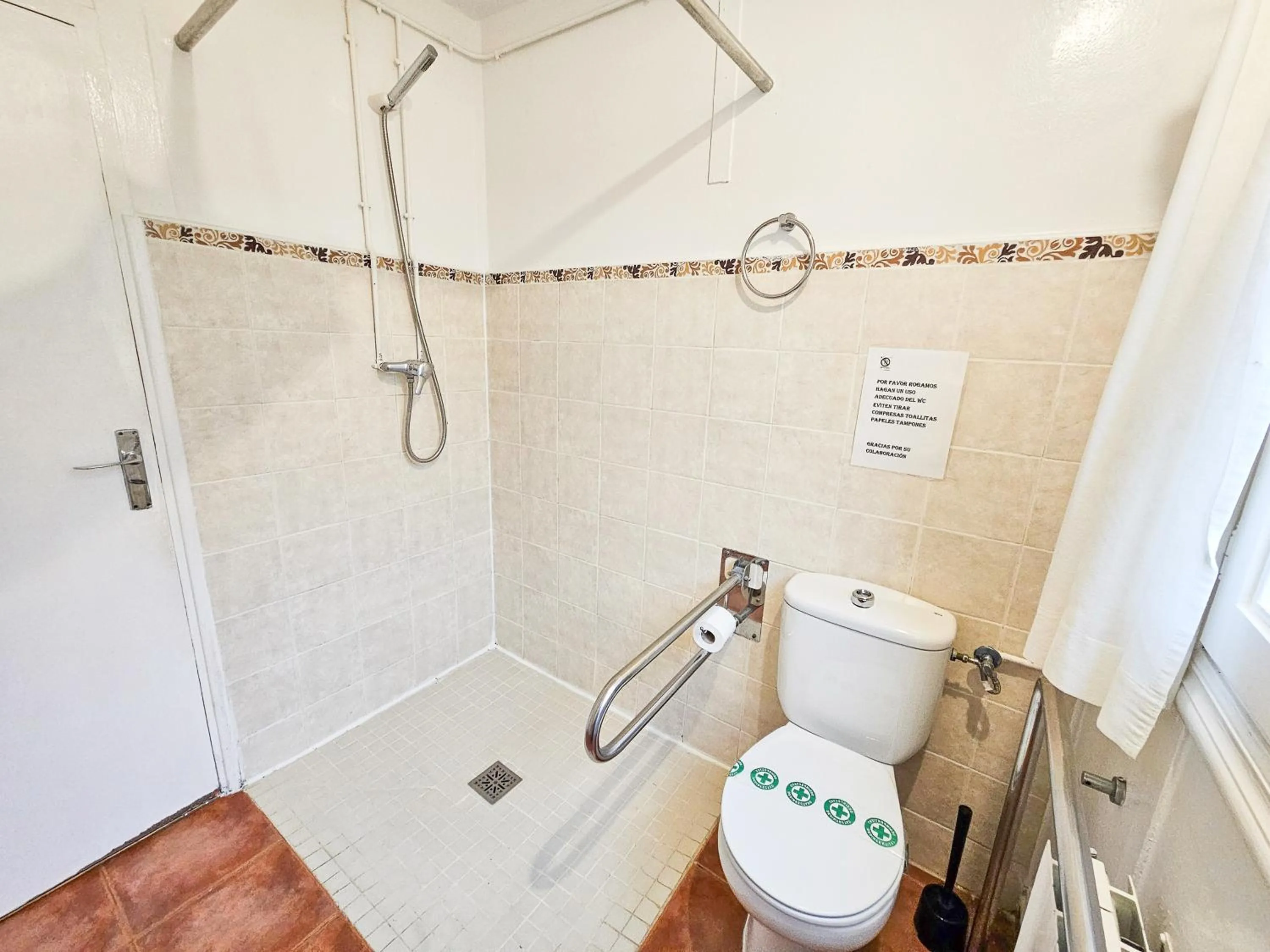 Shower in Complejo Bubal Formigal 3000