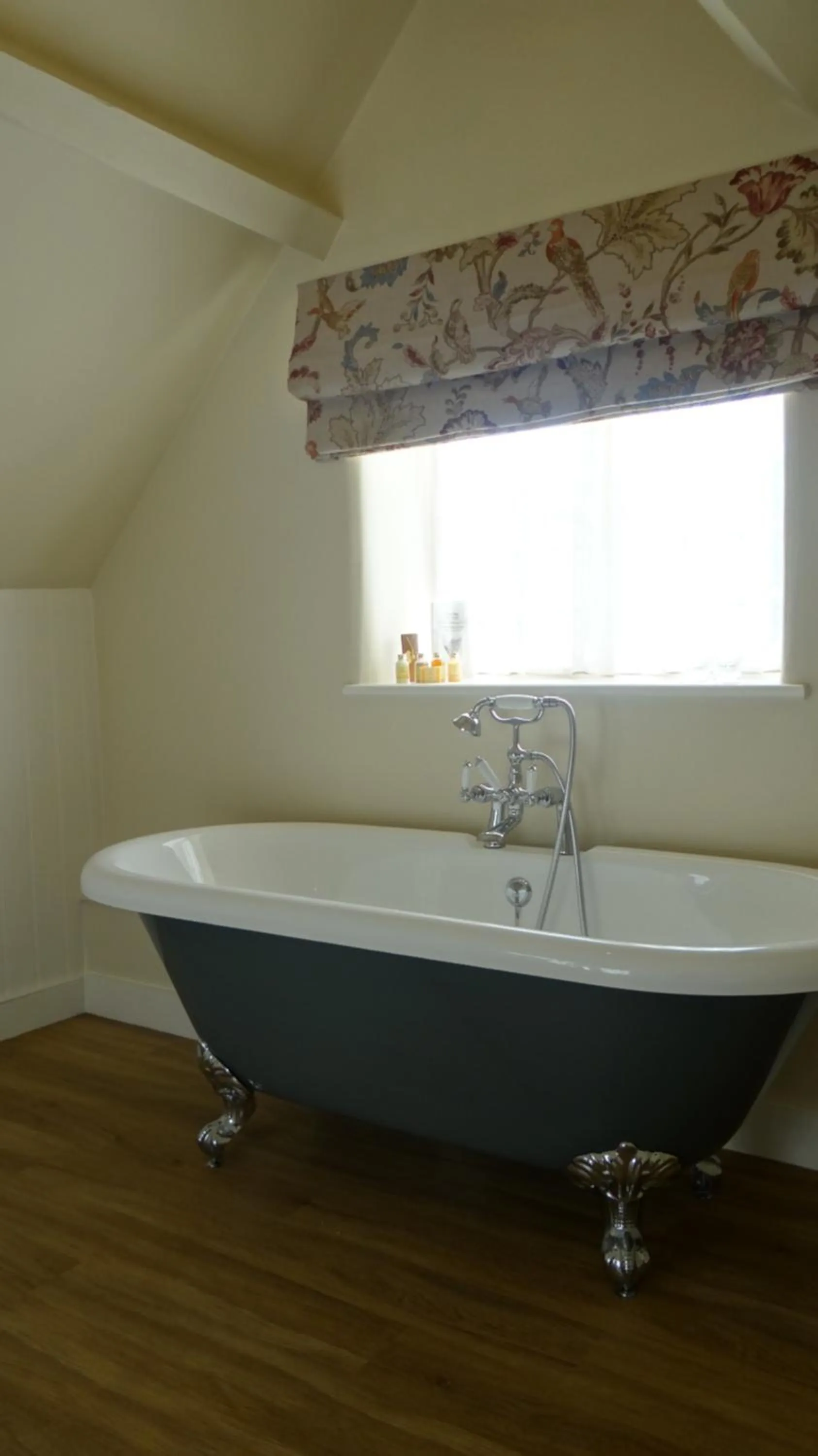 Bathroom in The Colesbourne Inn