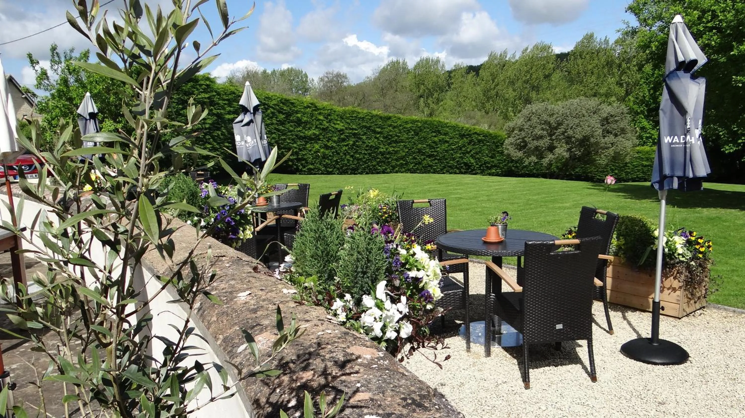 Garden in The Colesbourne Inn