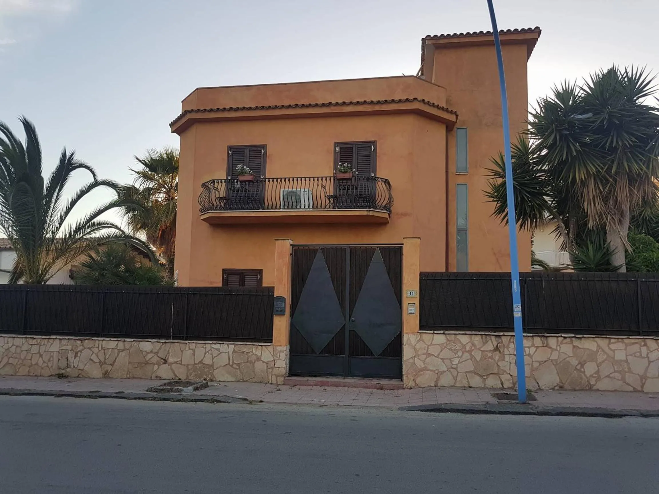 Facade/entrance in Maremosso