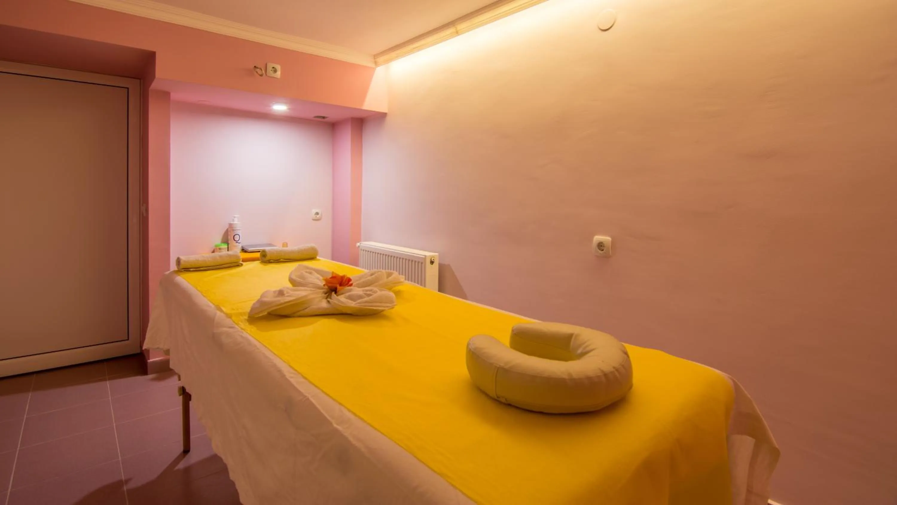 Massage, Bed in Family Hotel Iv
