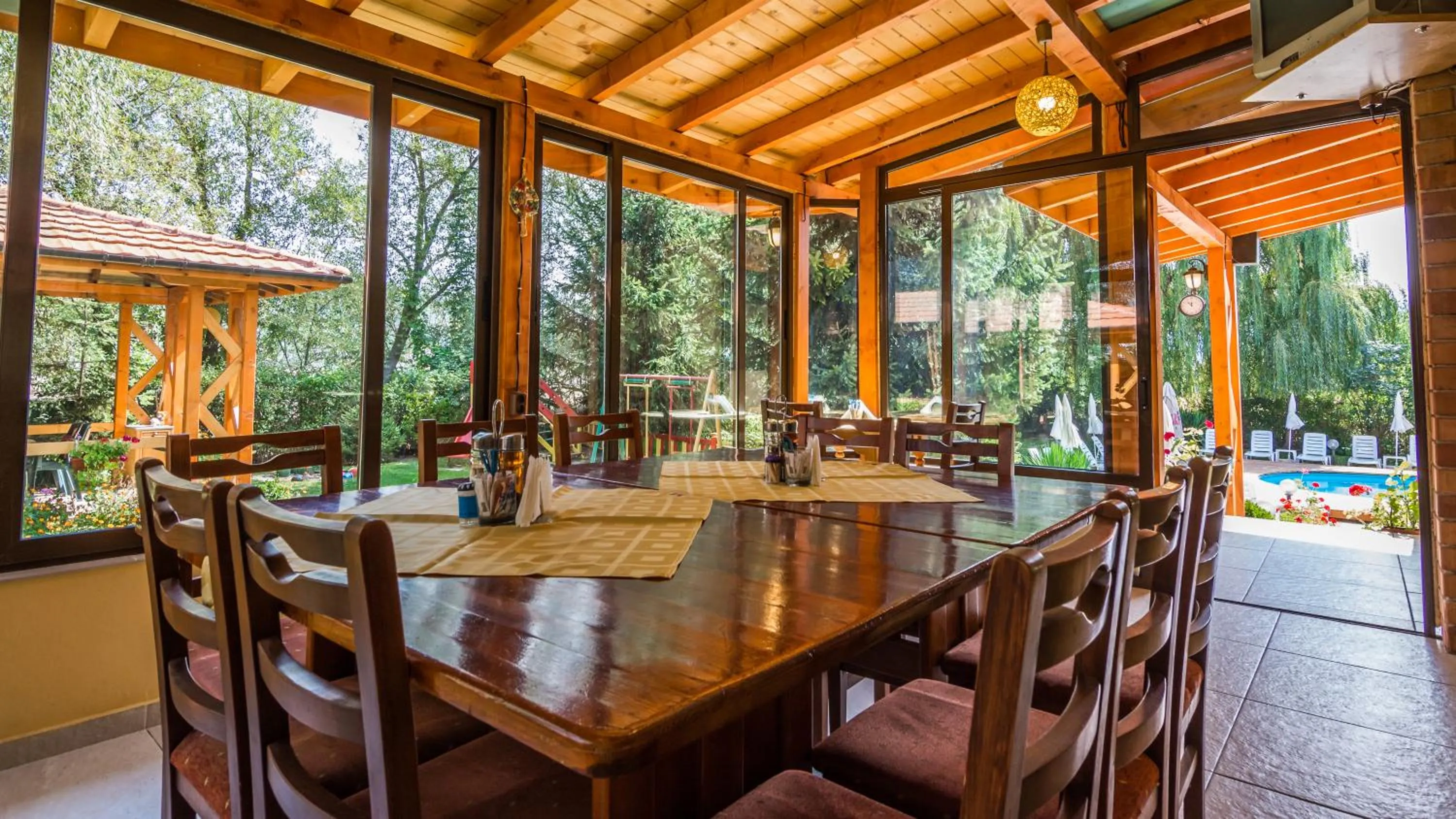 Patio in Family Hotel Iv