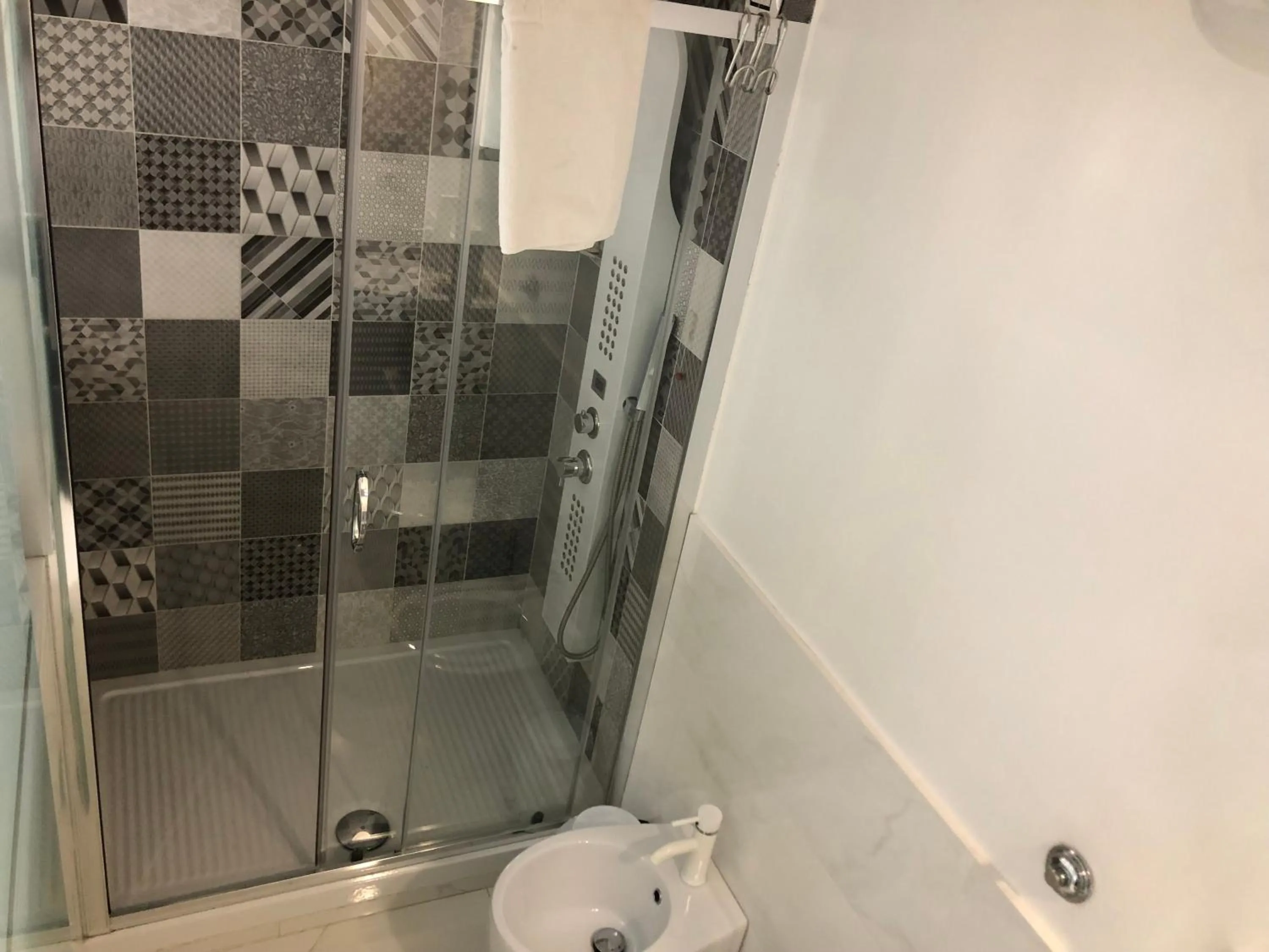 Shower, Bathroom in White Room