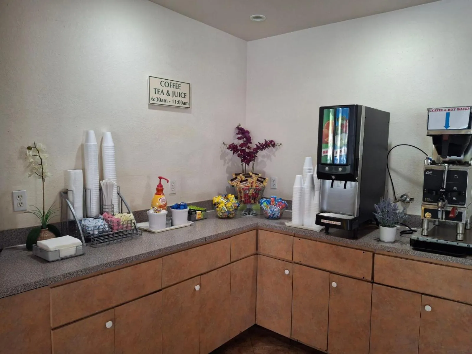 Breakfast in Super 8 by Wyndham North Palm Beach